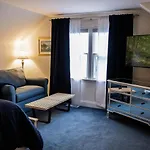 Inn At Taughannock Falls