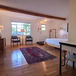 The Grayhaven Motel