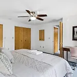 Great Location! Colleges! Hiking! Ithaca Commons!