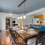 Great Location! Colleges! Hiking! Ithaca Commons!