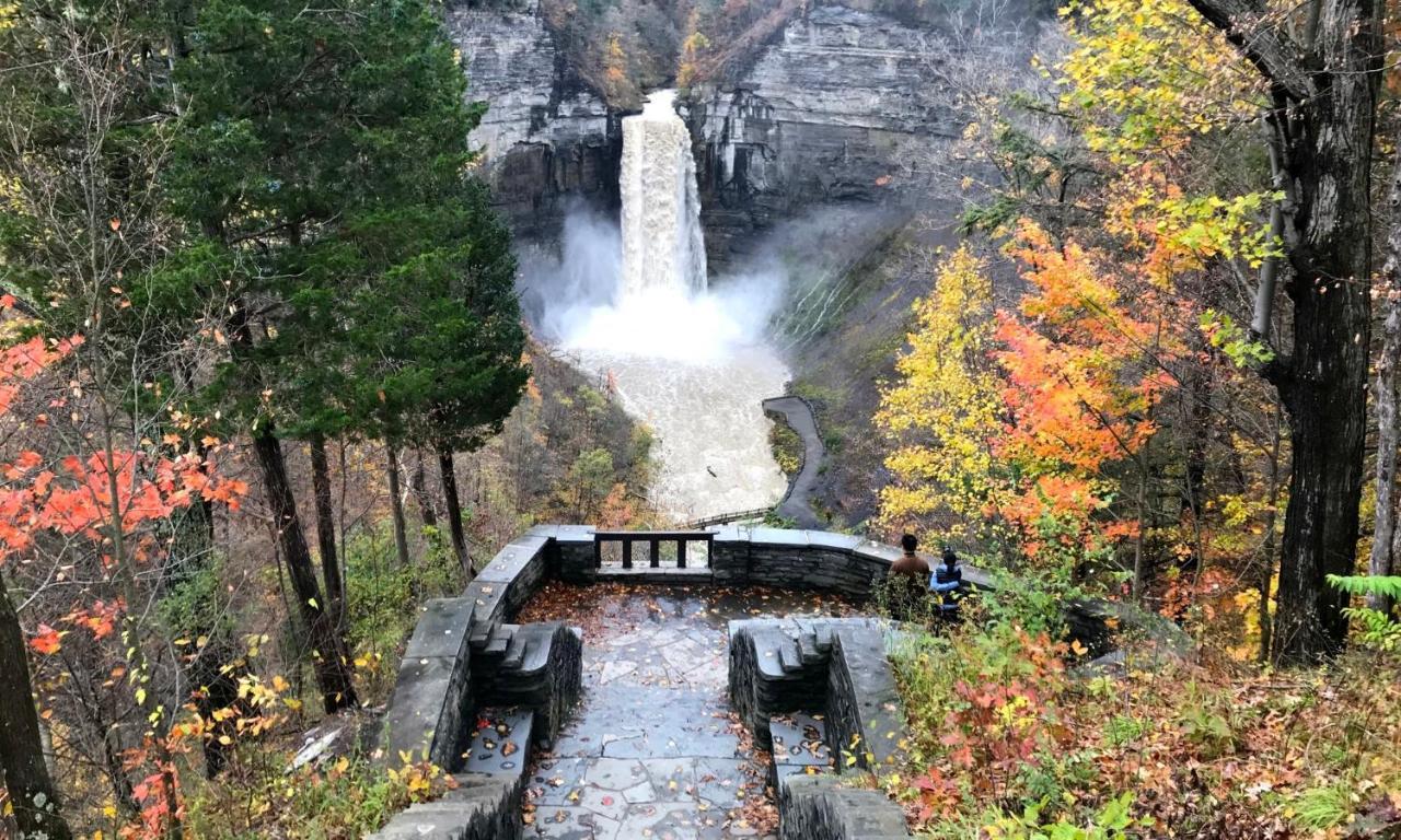 Inn At Taughannock Falls