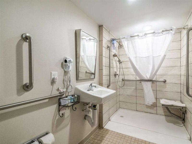 Quality - Area Inn
