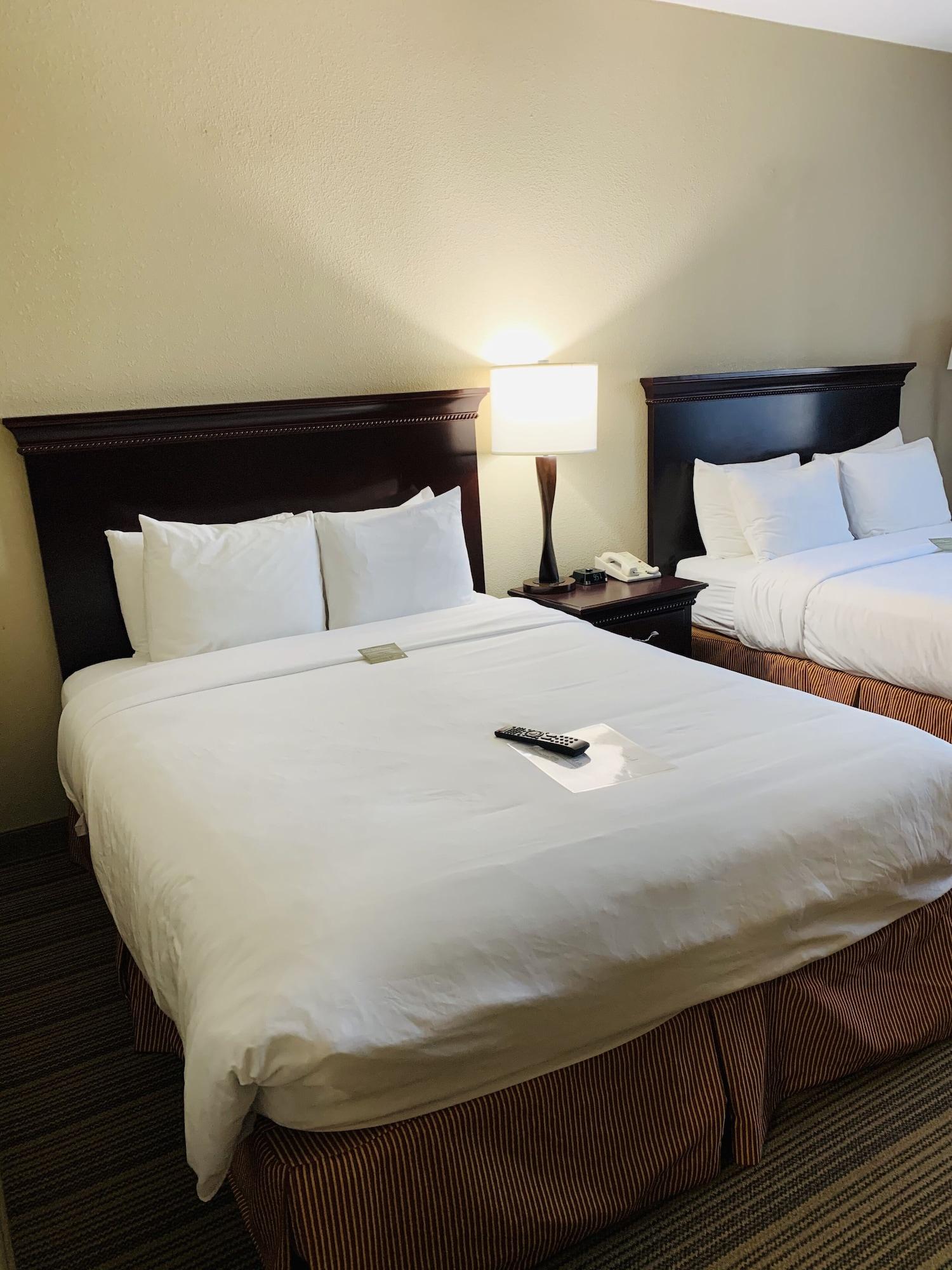 Hotel Country & By Radisson, Ithaca, Ny Ithaca