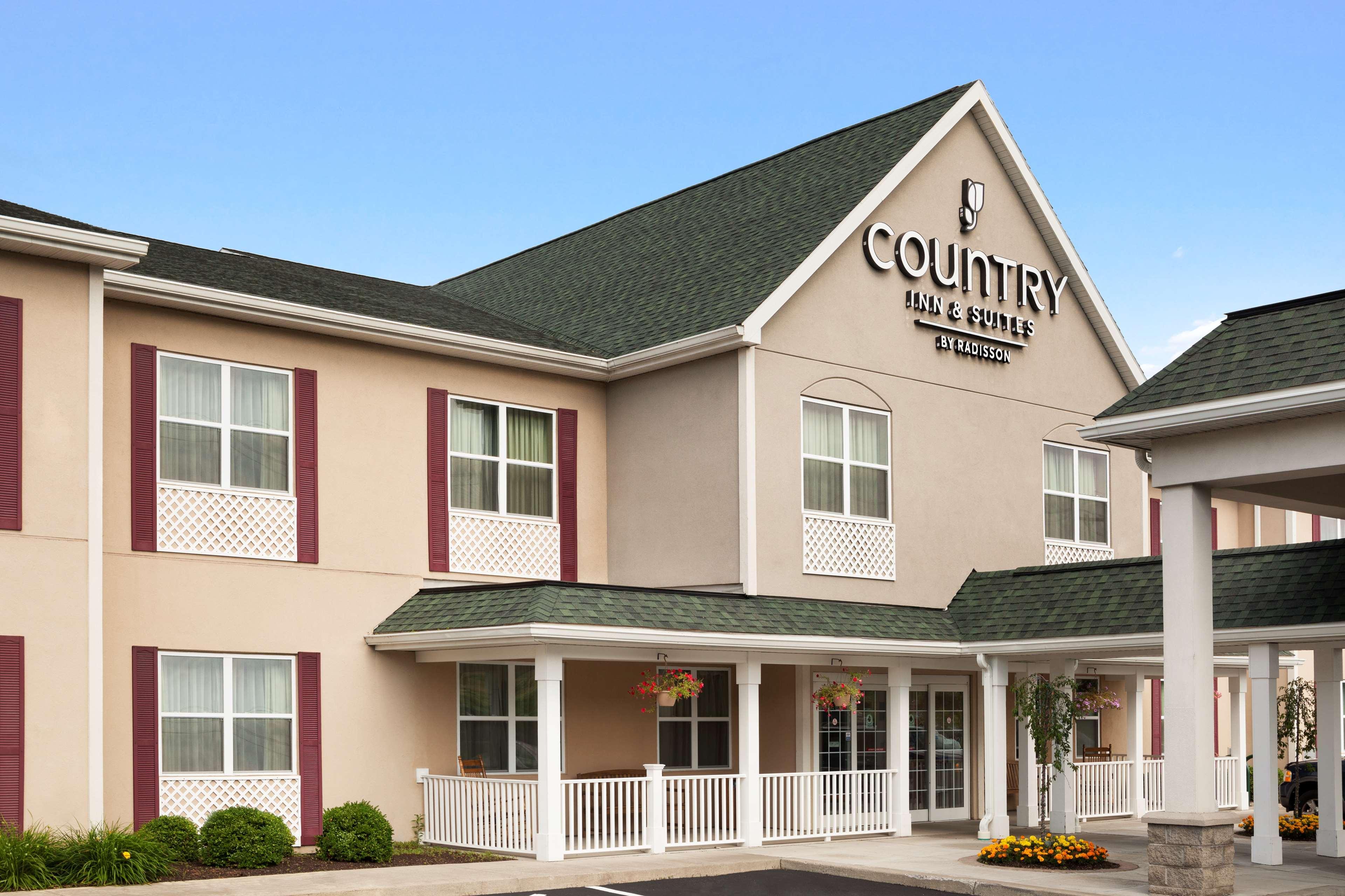 Hotel Country & By Radisson, Ithaca, Ny 3*