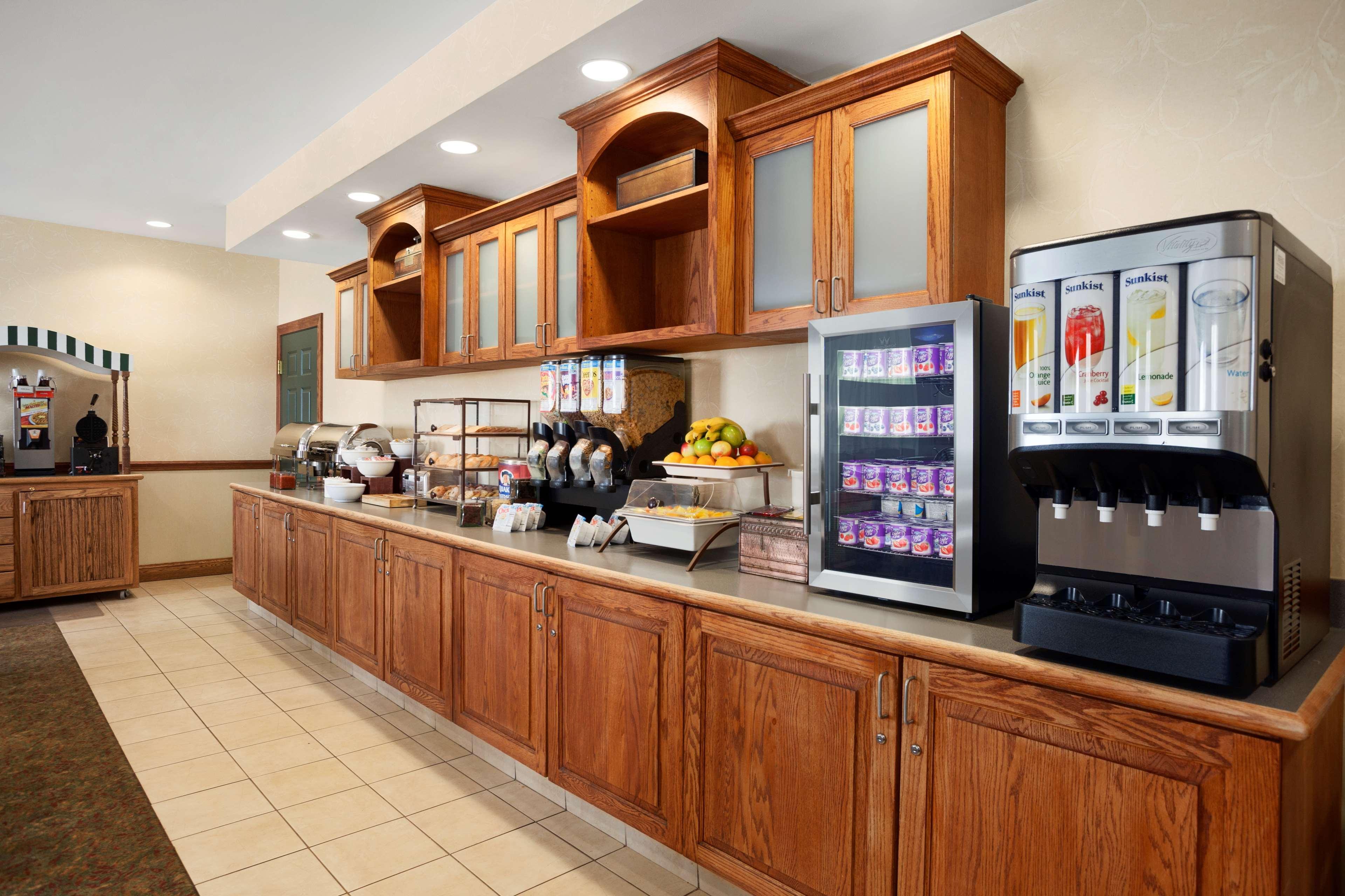 Country & By Radisson, Ithaca, Ny Hotel 3*