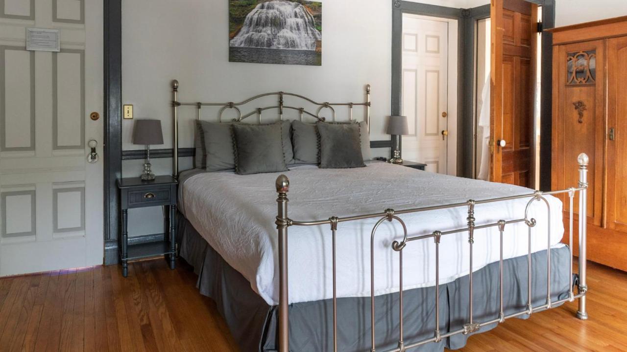William Henry Miller Bed & Breakfast 4*