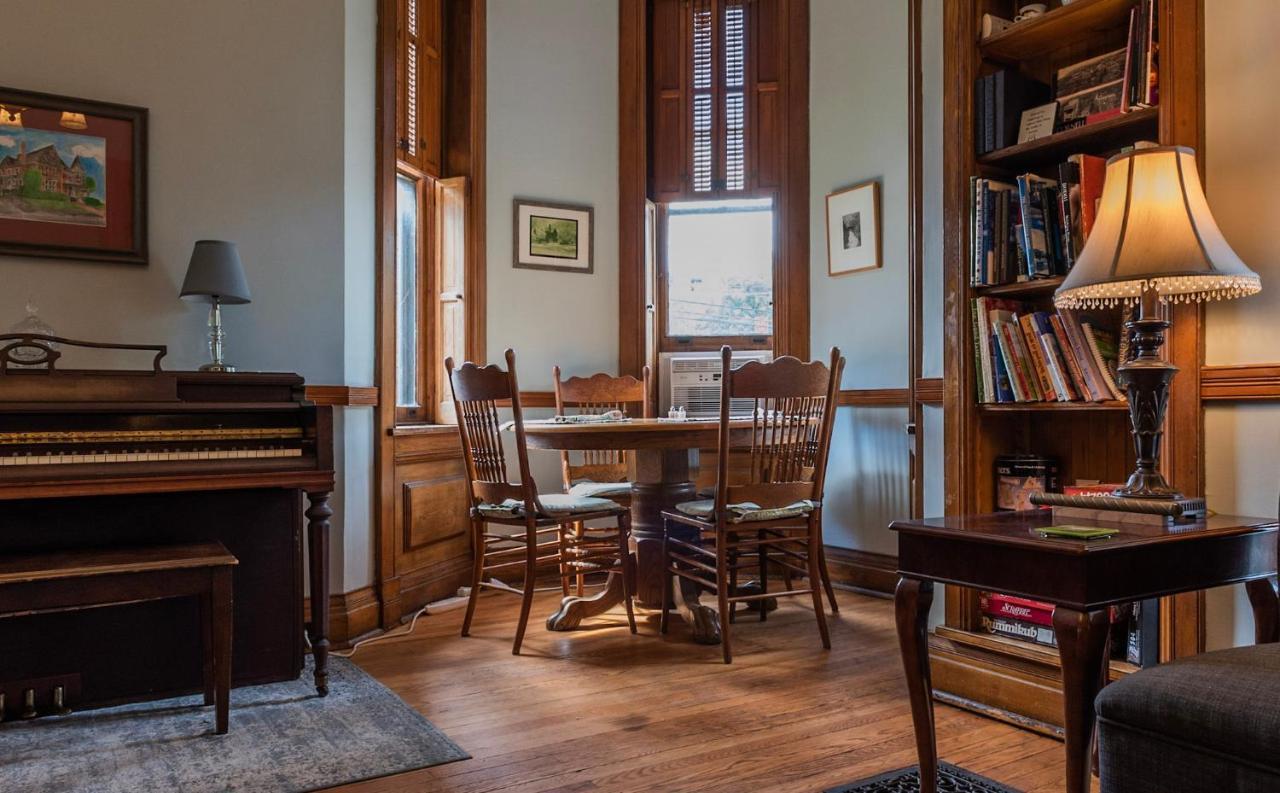 William Henry Miller Bed & Breakfast