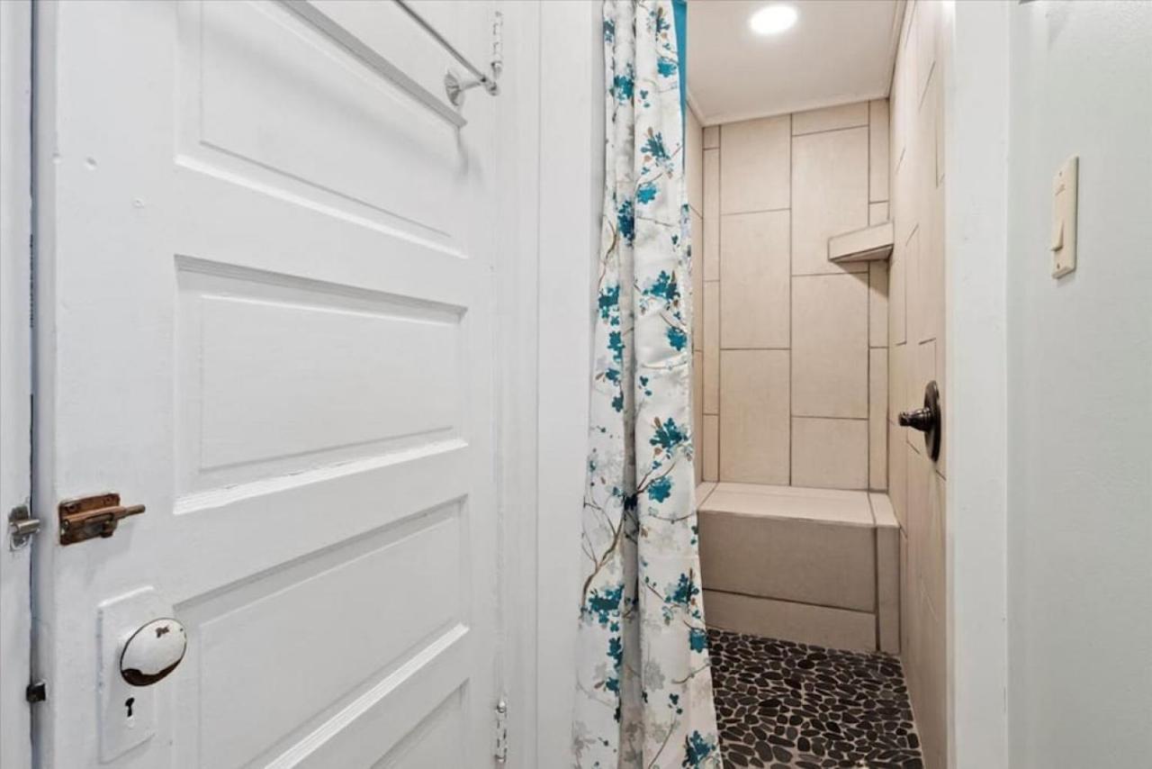 Holiday home Hot Tub! Close To Cornell, College, Commons!