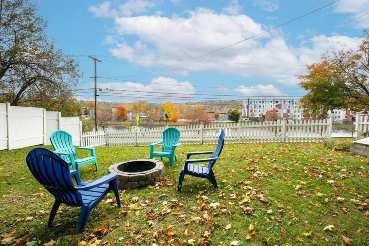 Great Location! Colleges! Hiking! Commons! Casa de férias Ithaca