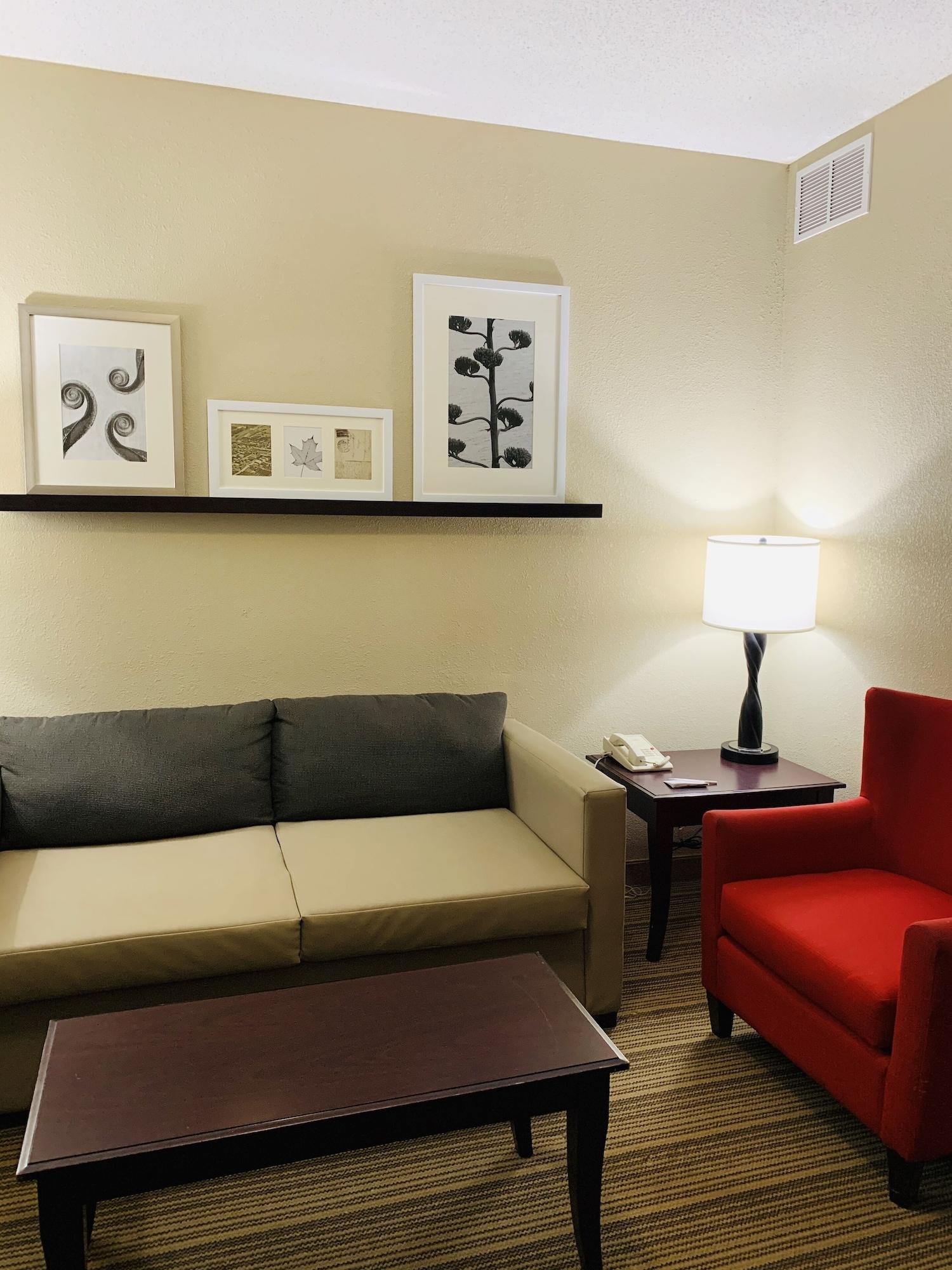 Country & By Radisson, Ithaca, Ny