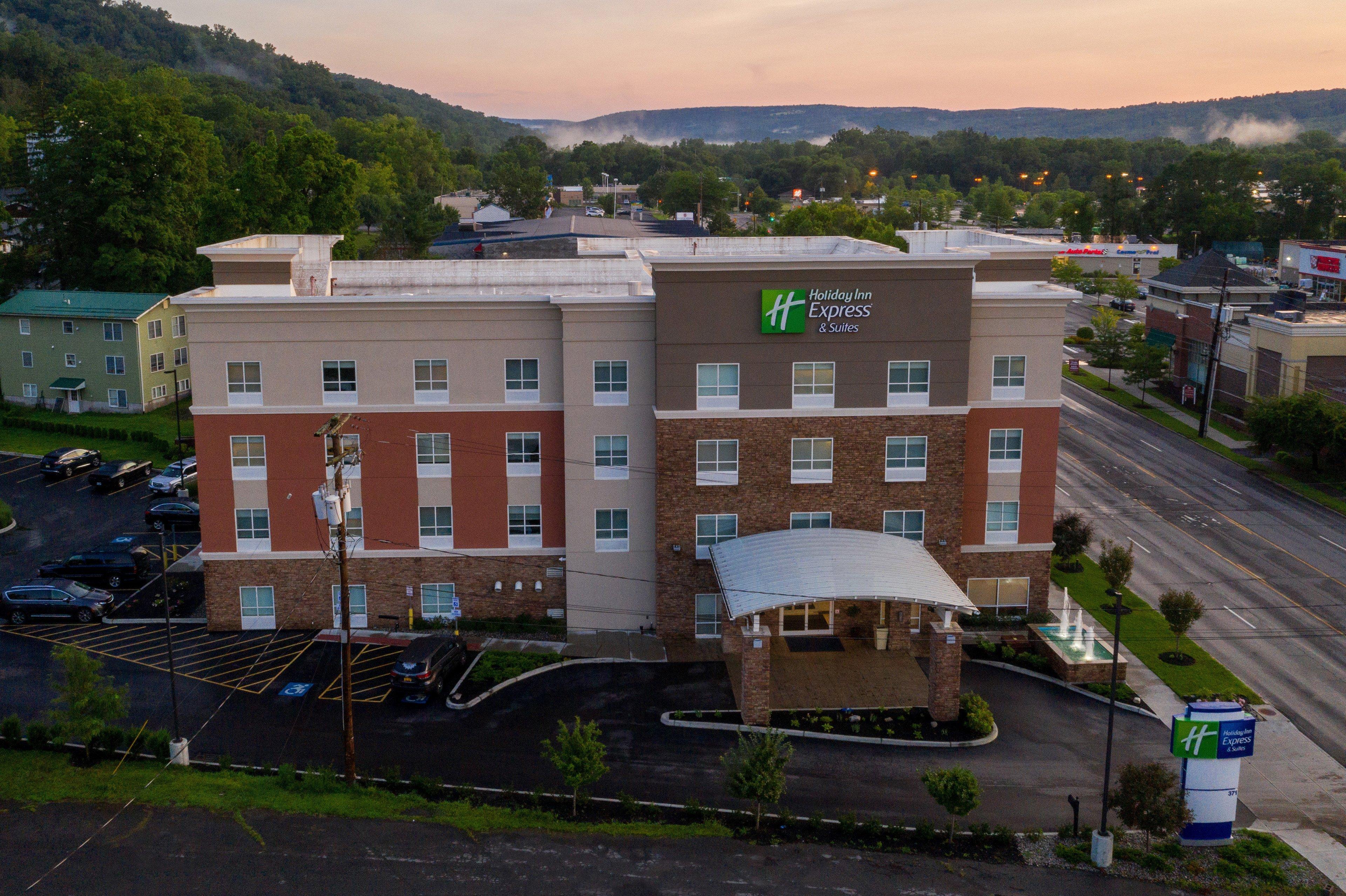 Express & By Ihg