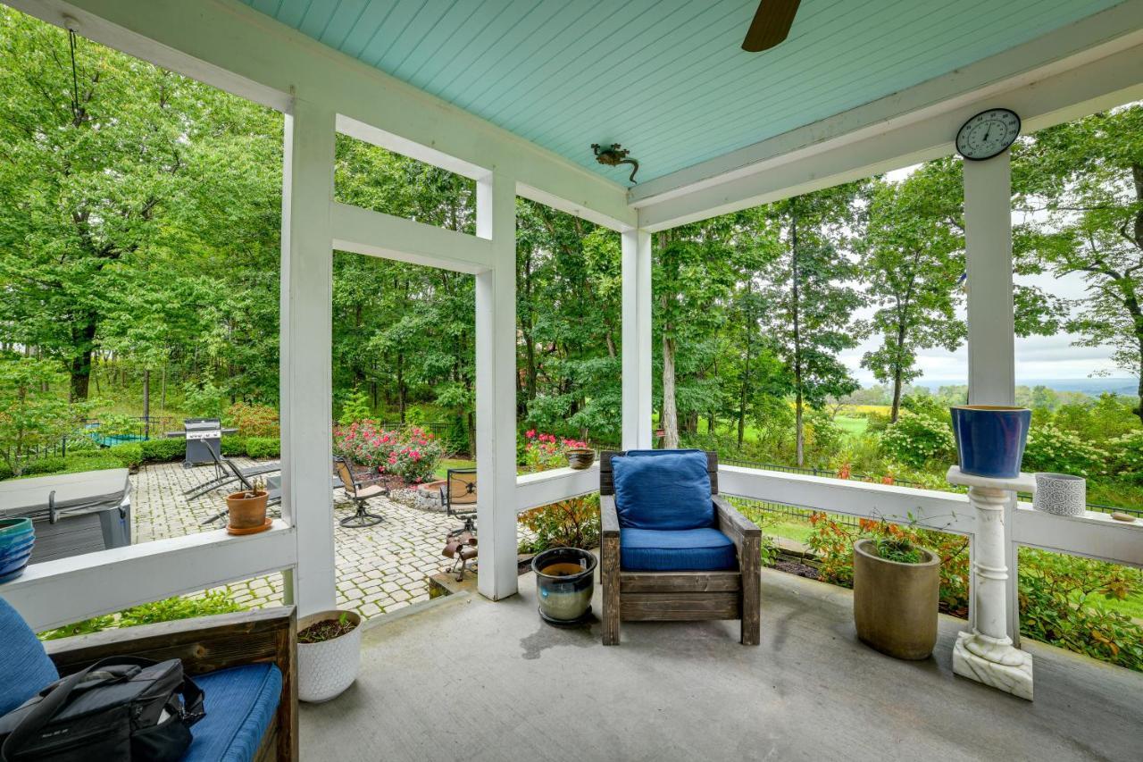 Holiday home Secluded Ithaca Home With Hot Tub About 5 Mi To Cornell! *