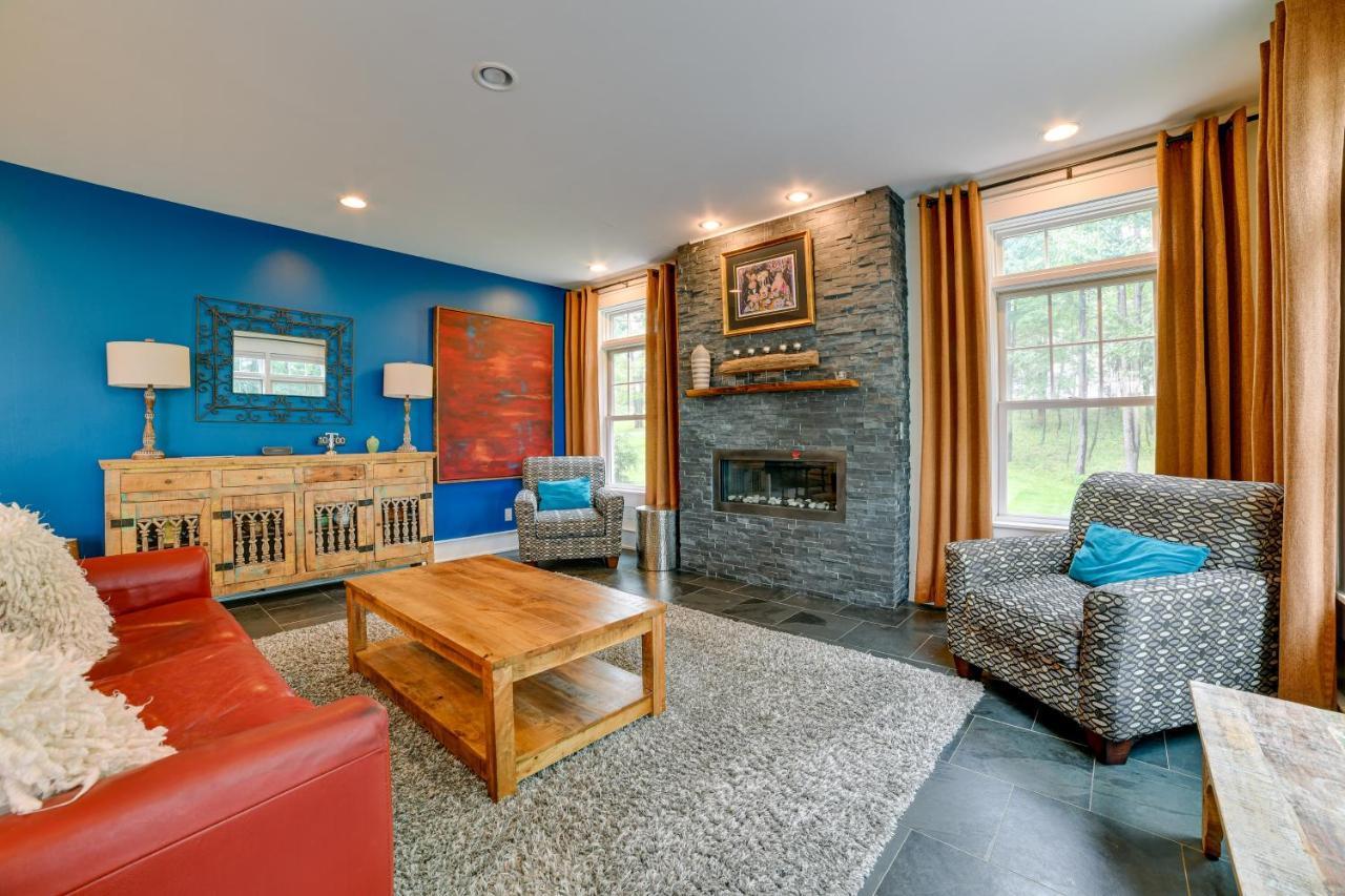 Secluded Ithaca Home With Hot Tub About 5 Mi To Cornell! *
