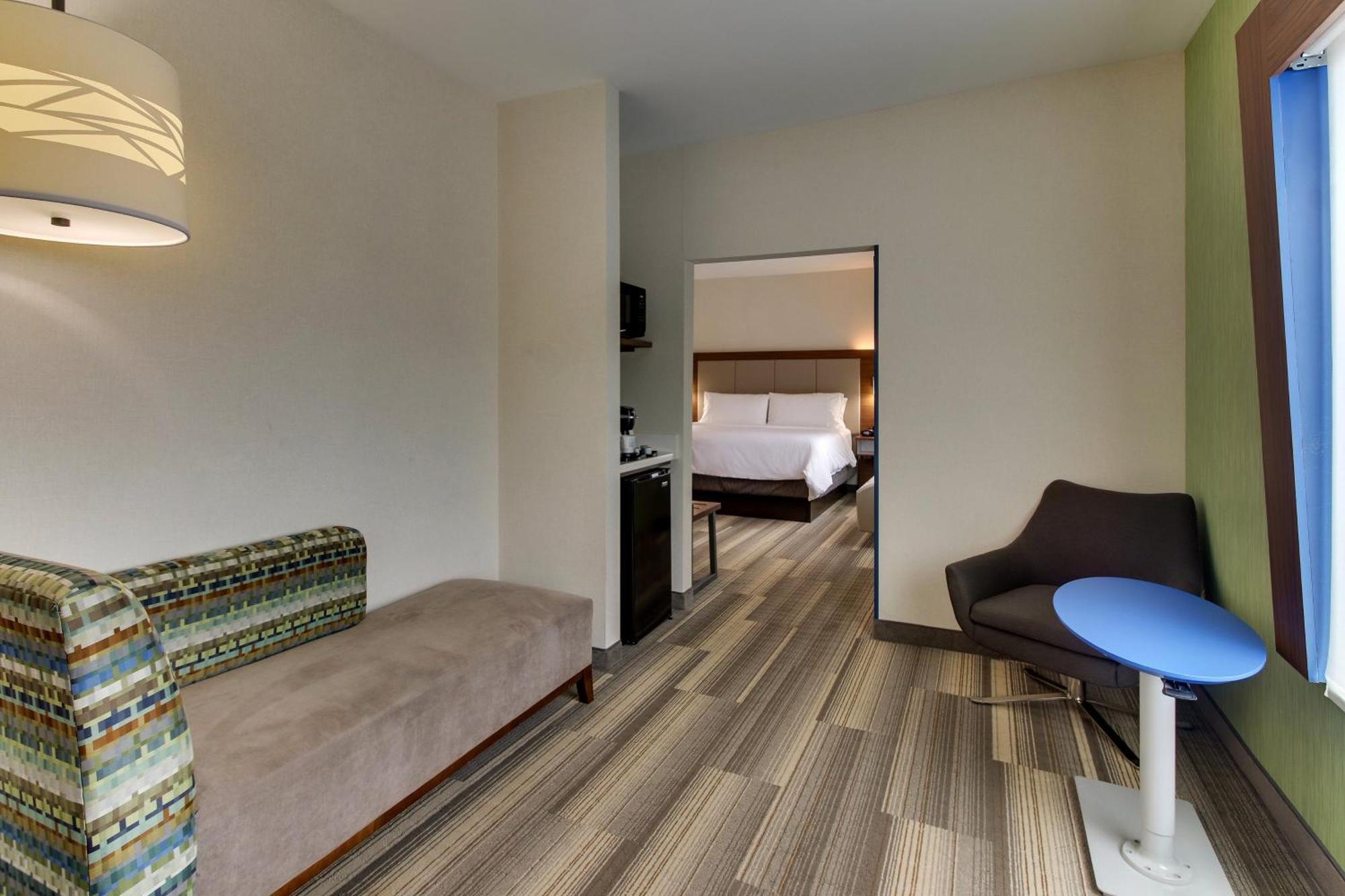 Express & By Ihg