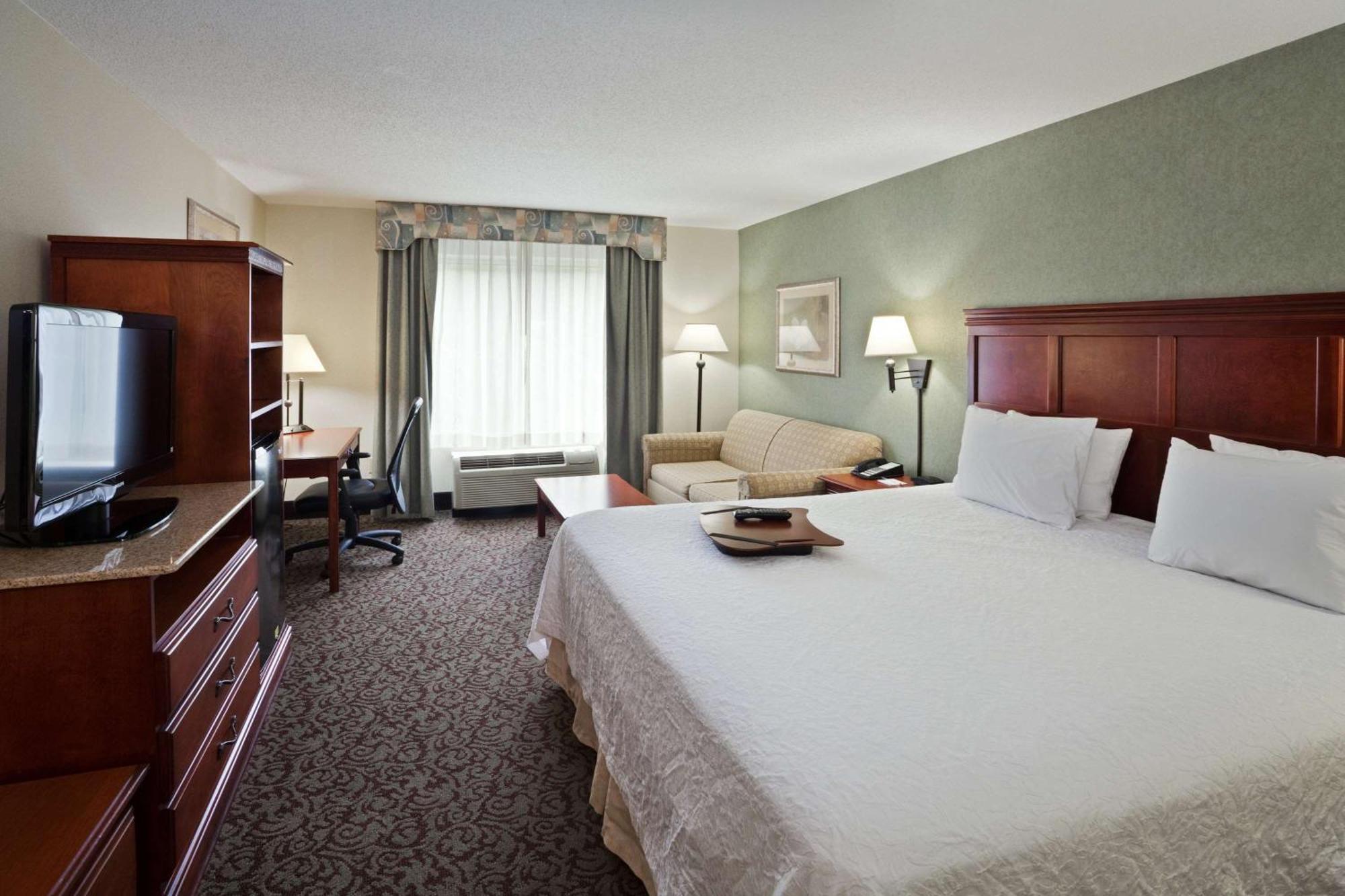 Hotel Hampton 3*