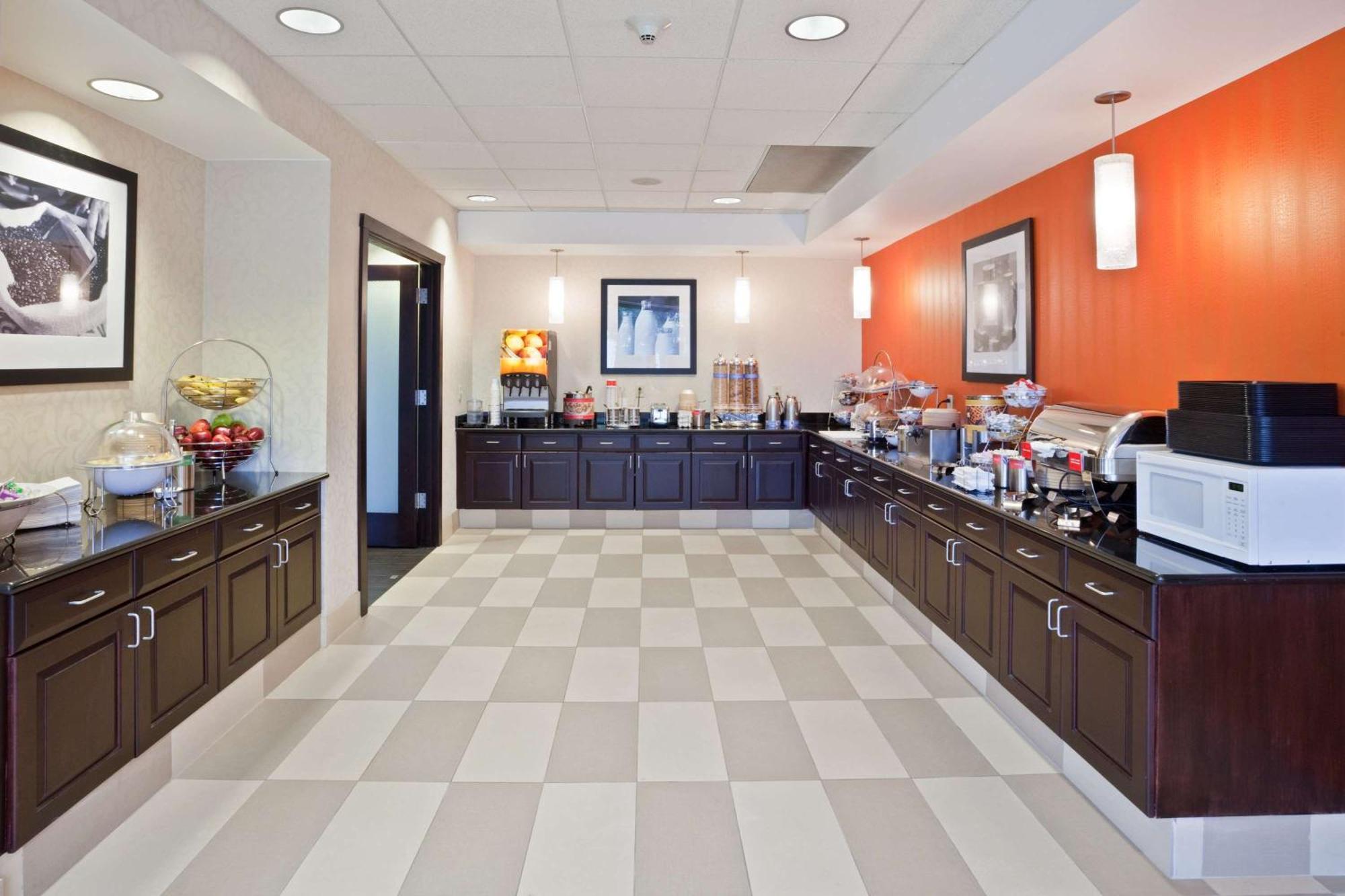 Hampton Hotel