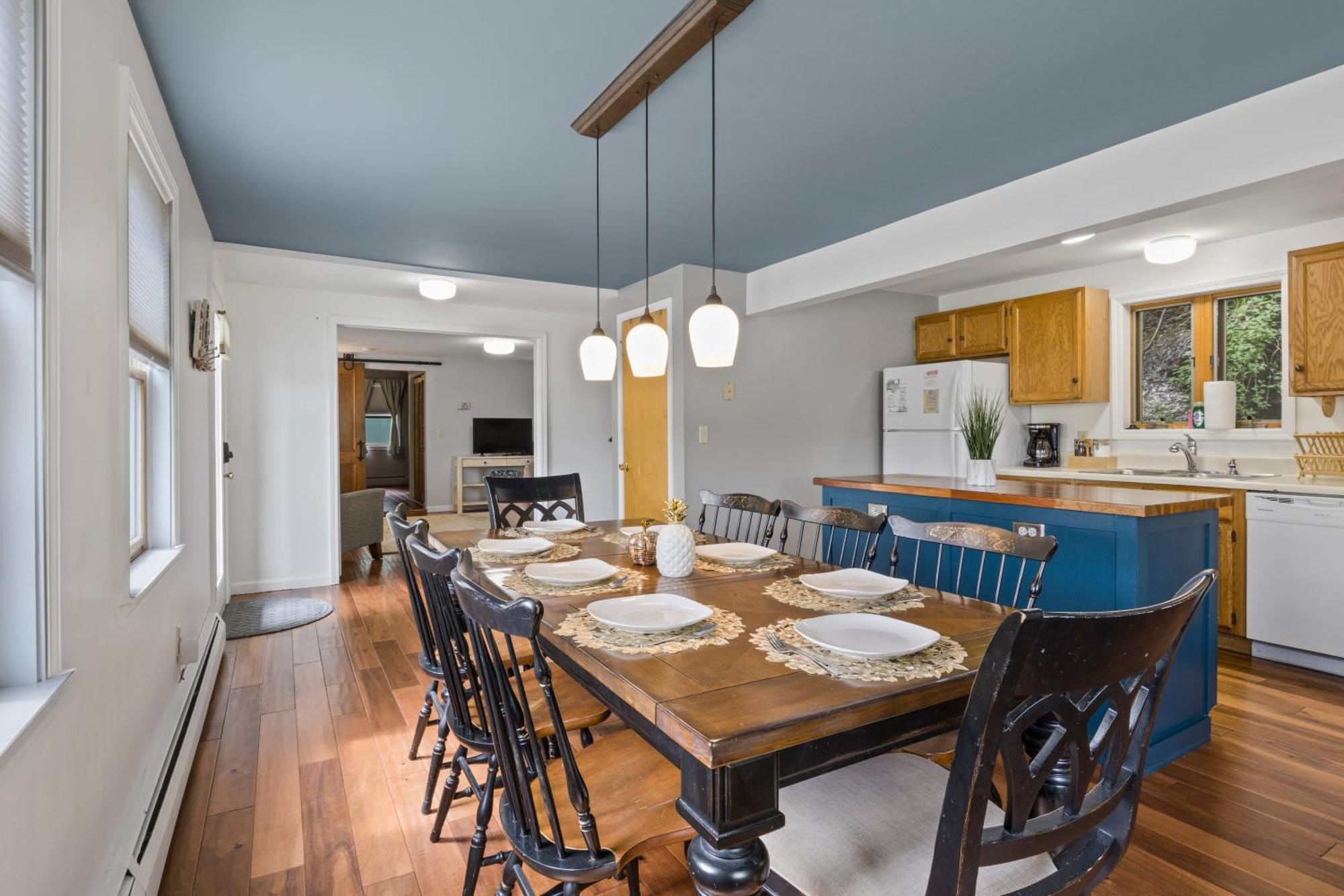 Great Location! Colleges! Hiking! Commons! Ithaca