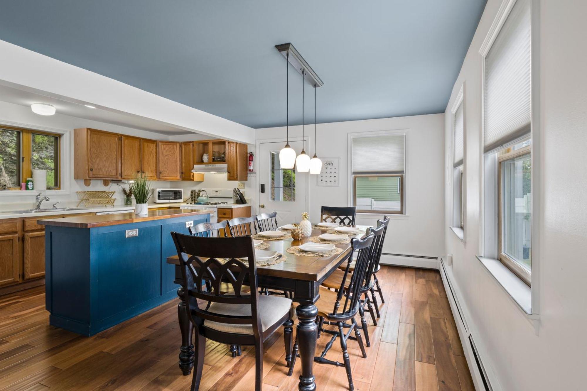 Great Location! Colleges! Hiking! Commons! * Ithaca