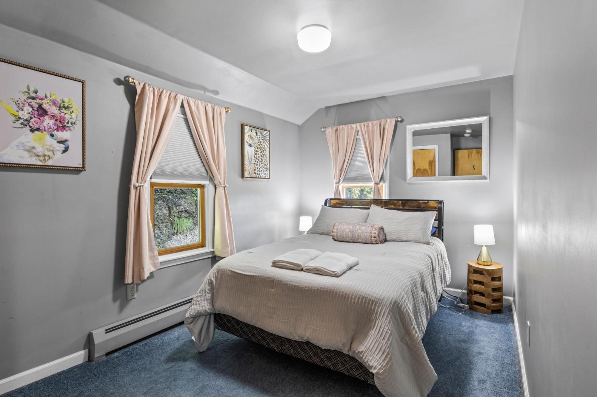 Great Location! Colleges! Hiking! Commons! Casa de férias Ithaca