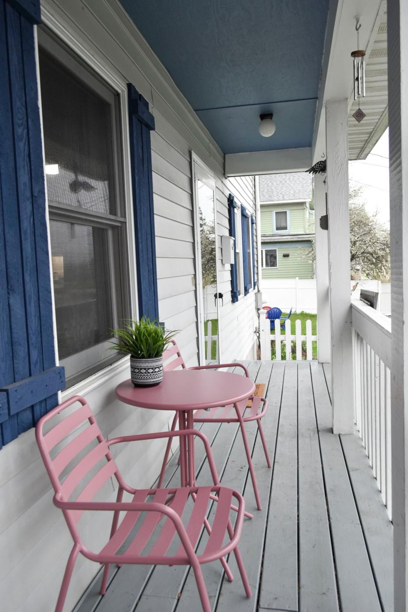 Great Location! Colleges! Hiking! Commons! Ithaca