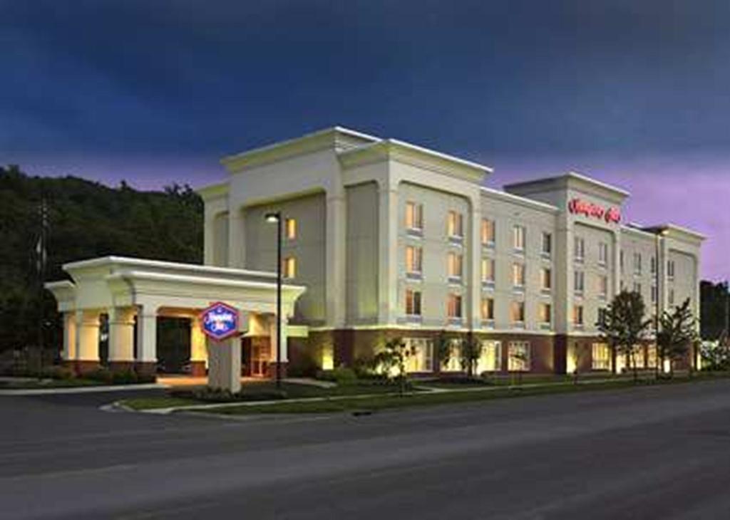 Hampton Hotel