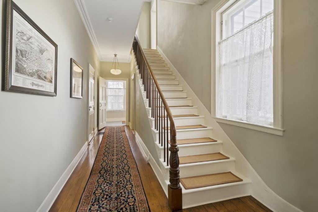 Historic Dewitt Park House With Yard In Downtown *