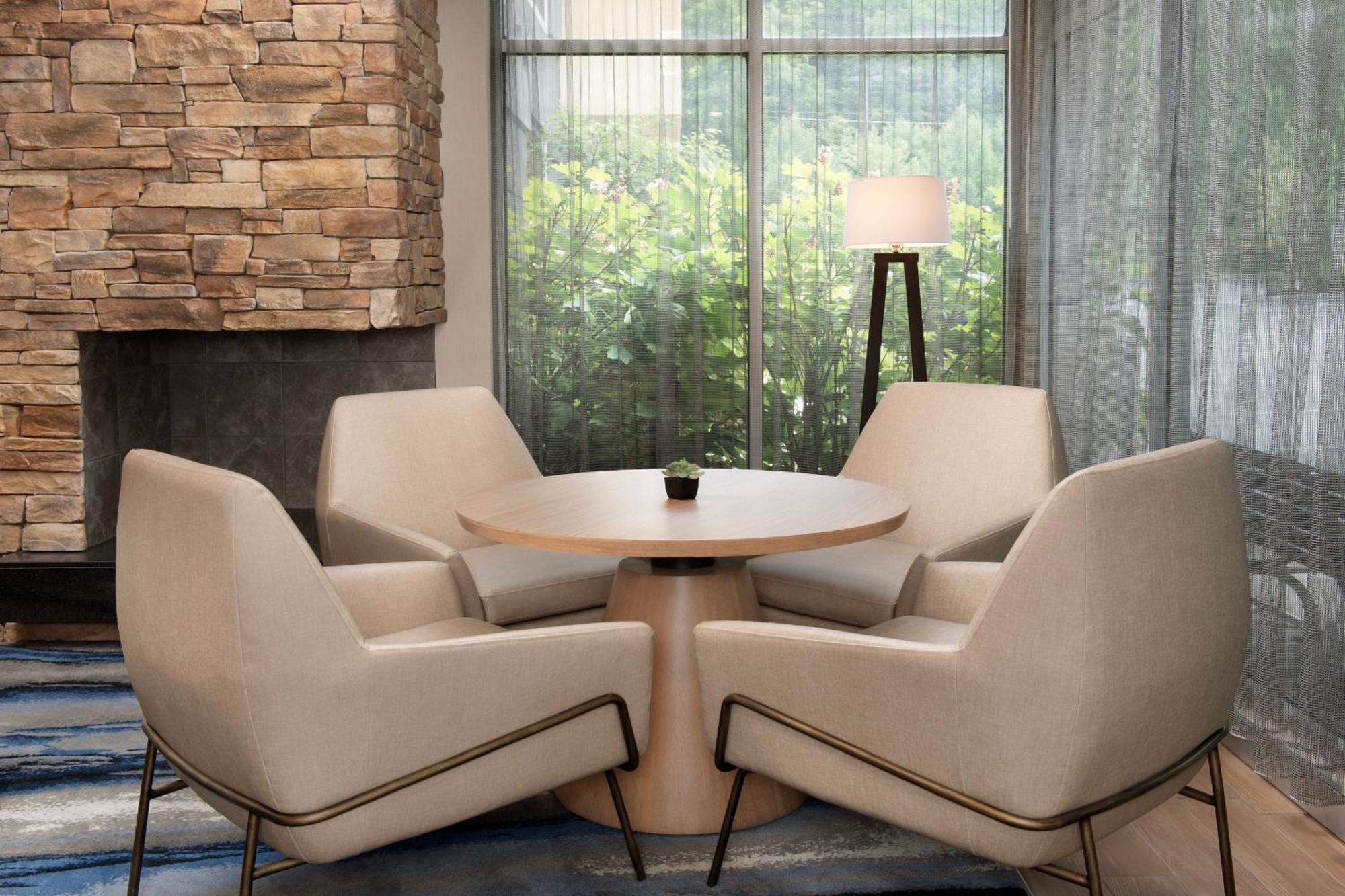 Fairfield & By Marriott 3*