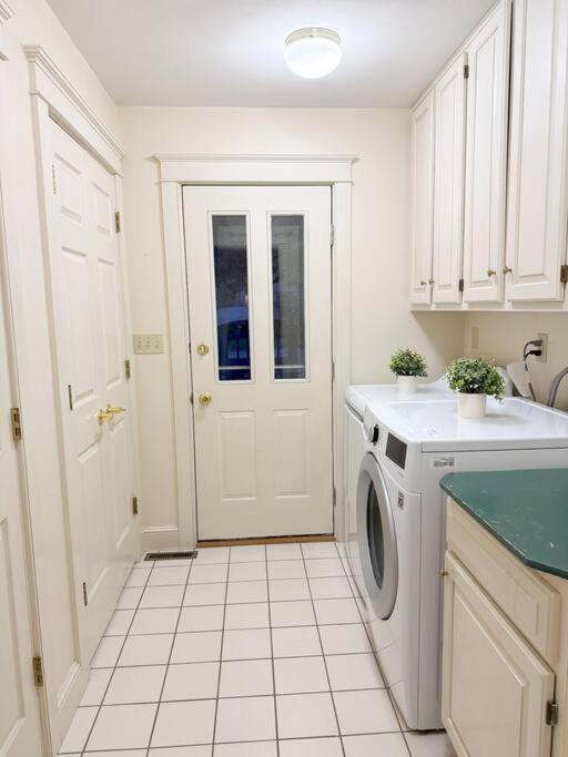 Cozy Retreat - Fenced Yard - 7 Min To Cornell Casa de férias *