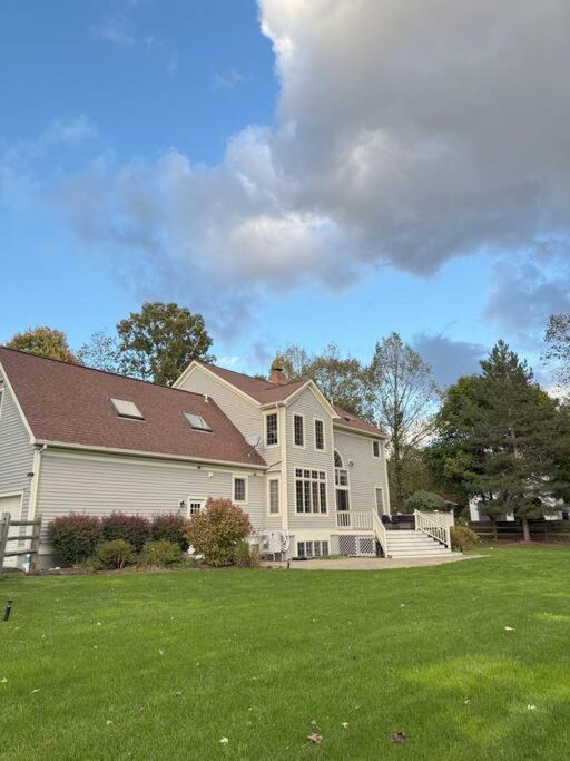 Cozy Retreat - Fenced Yard - 7 Min To Cornell *