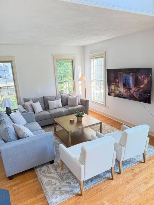 Cozy Retreat - Fenced Yard - 7 Min To Cornell * Ithaca