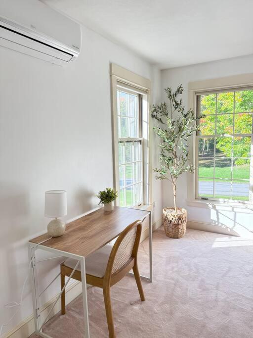 Cozy Retreat - Fenced Yard - 7 Min To Cornell Casa de férias *