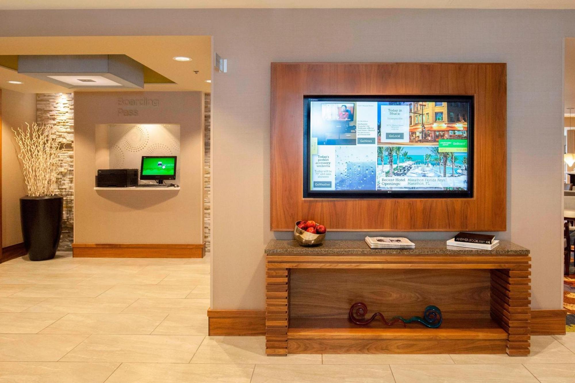 Courtyard By Marriott Airport/university 3*