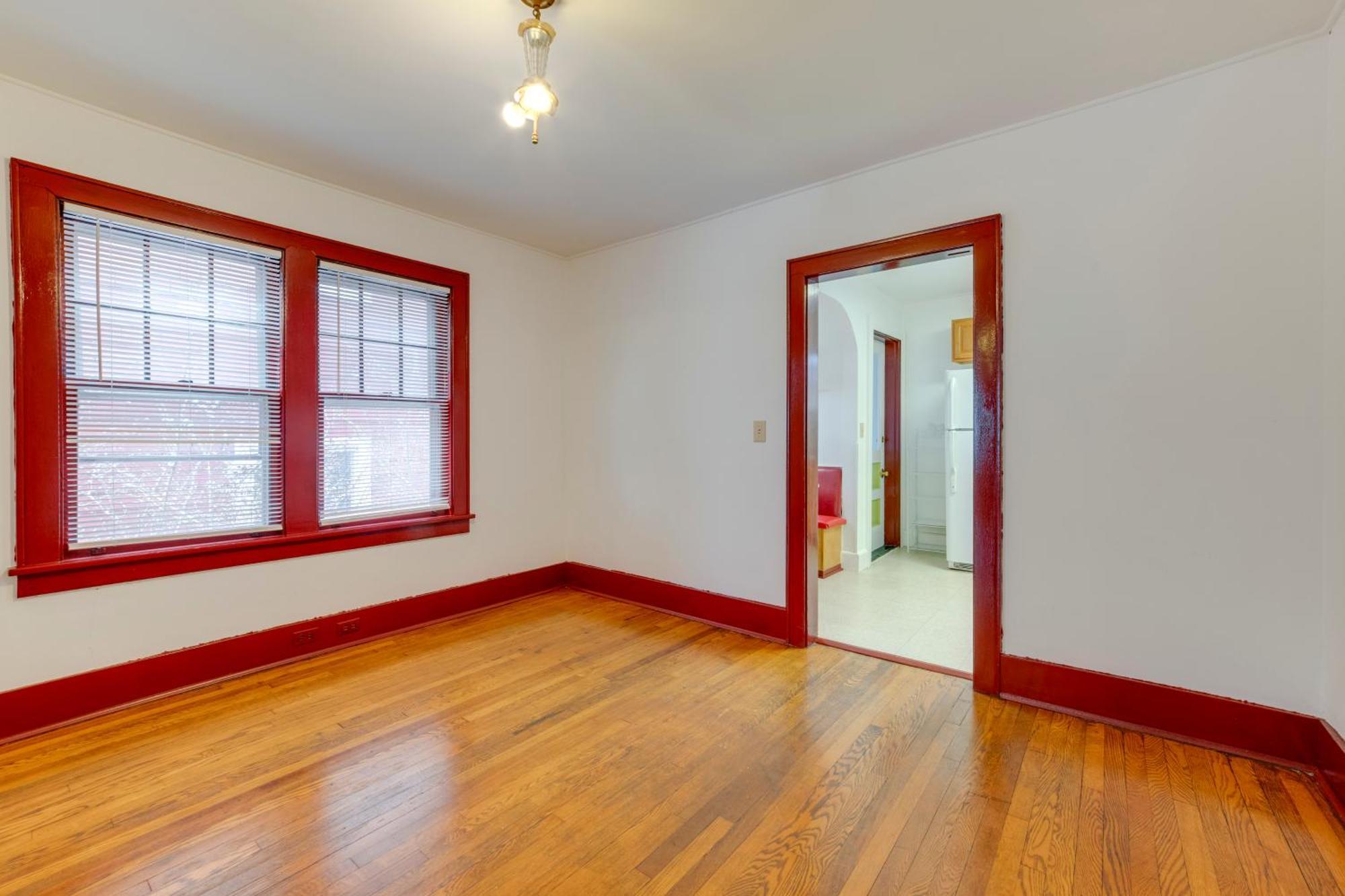 Holiday home Walk To Cornell Charming Duplex! *