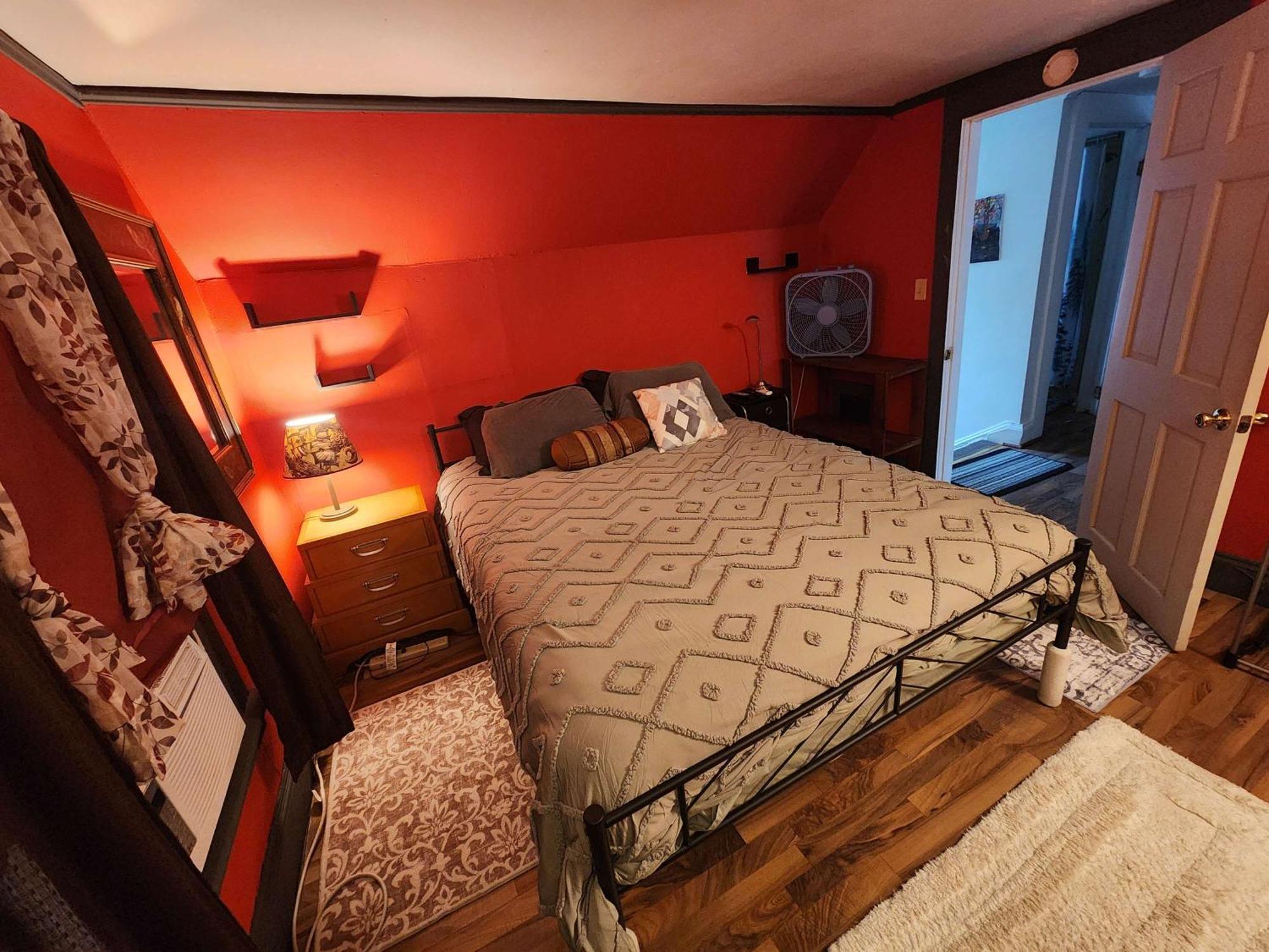 Cozy 3 Bedroom House In Downtown Casa de férias *