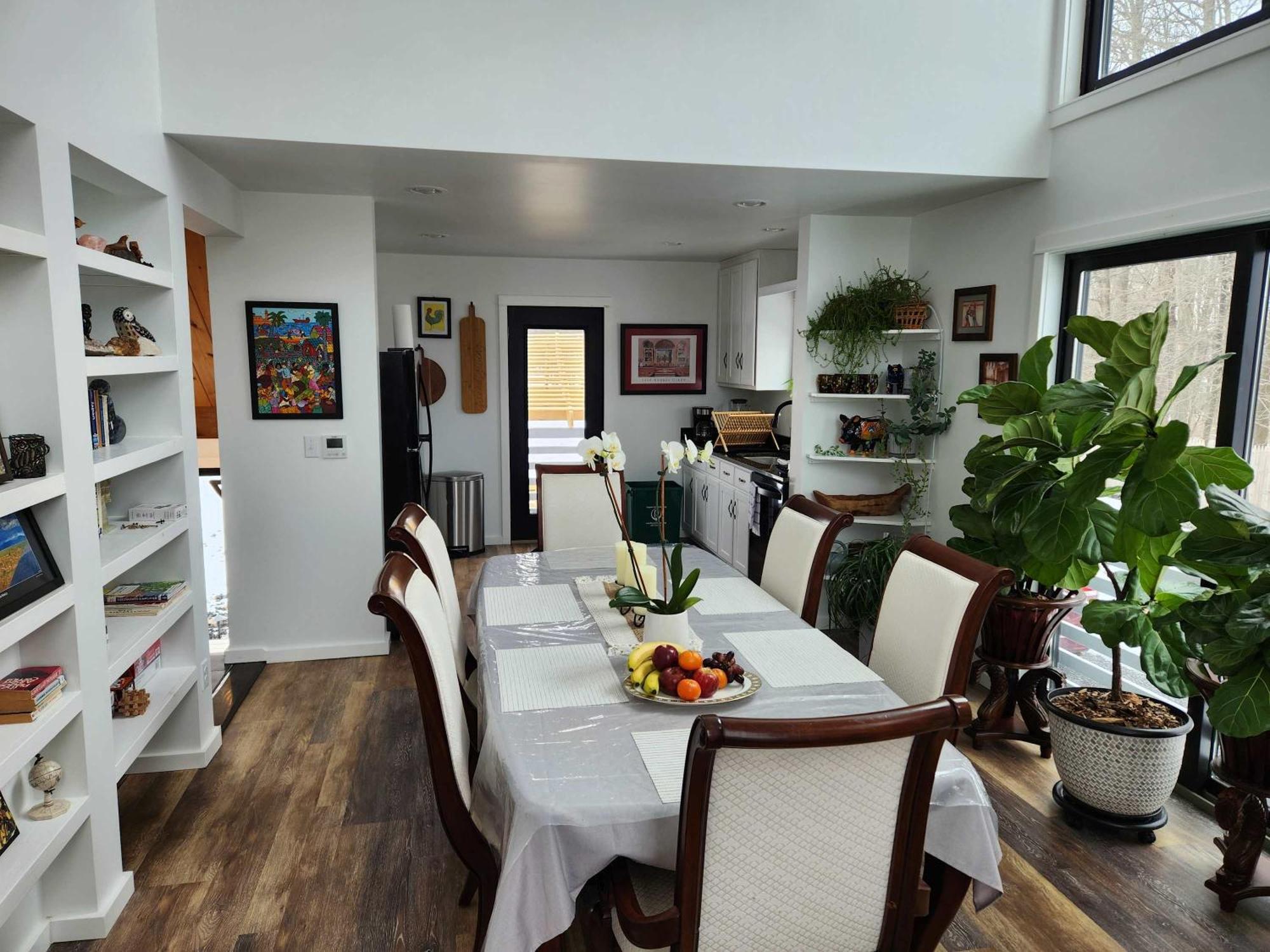 Holiday home The Sugar Cube, A Stunning, Spacious, And Modern With An Orchard Maze Ithaca