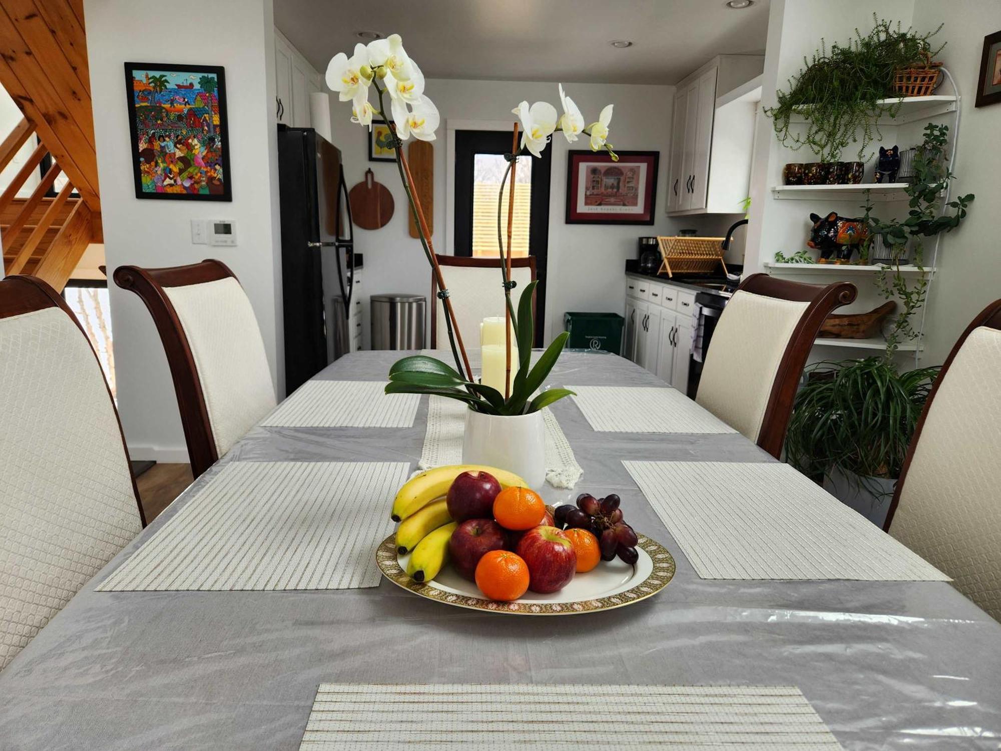 Holiday home The Sugar Cube, A Stunning, Spacious, And Modern With An Orchard Maze *