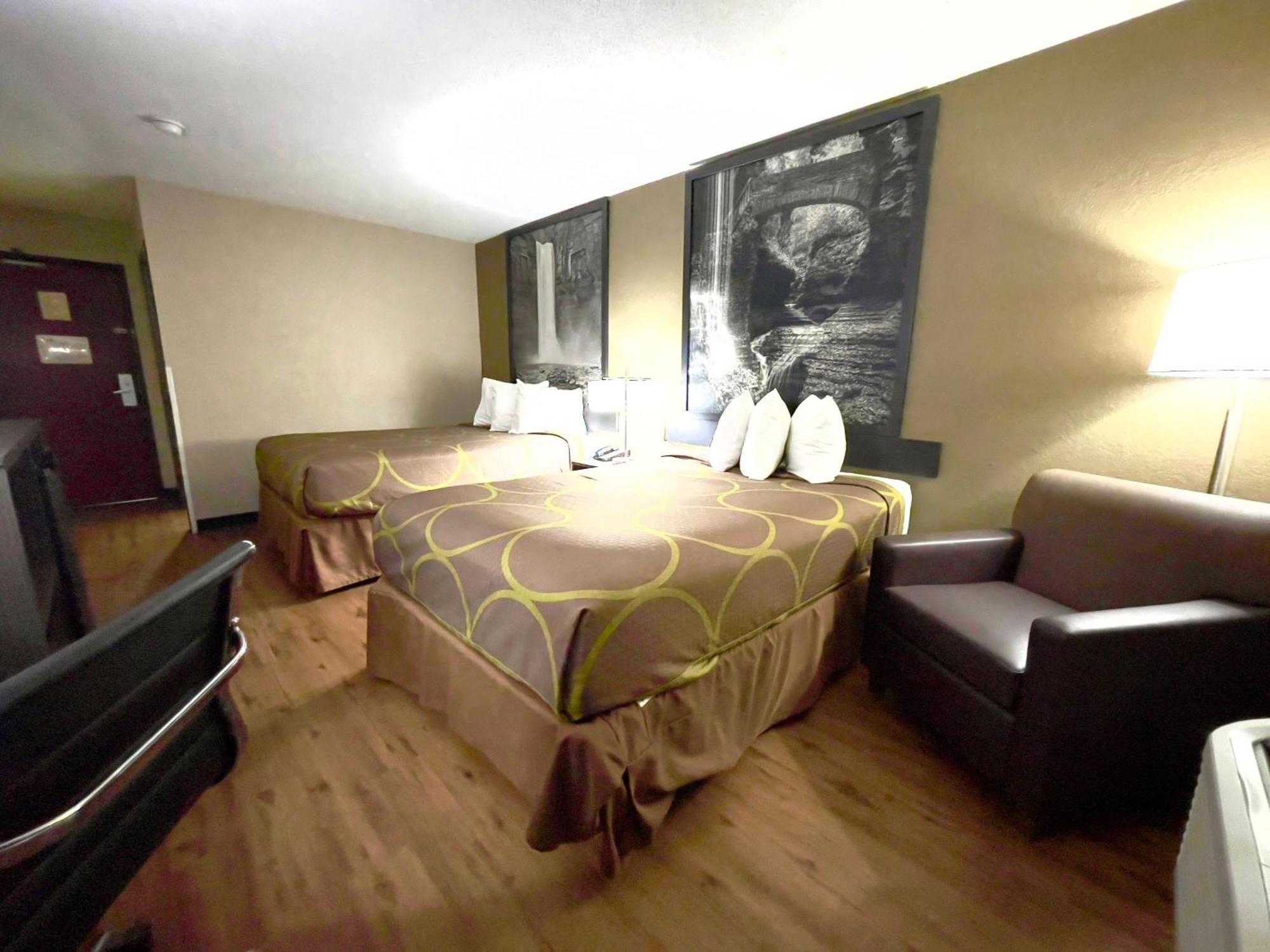 Super 8 By Wyndham Hotel Ithaca