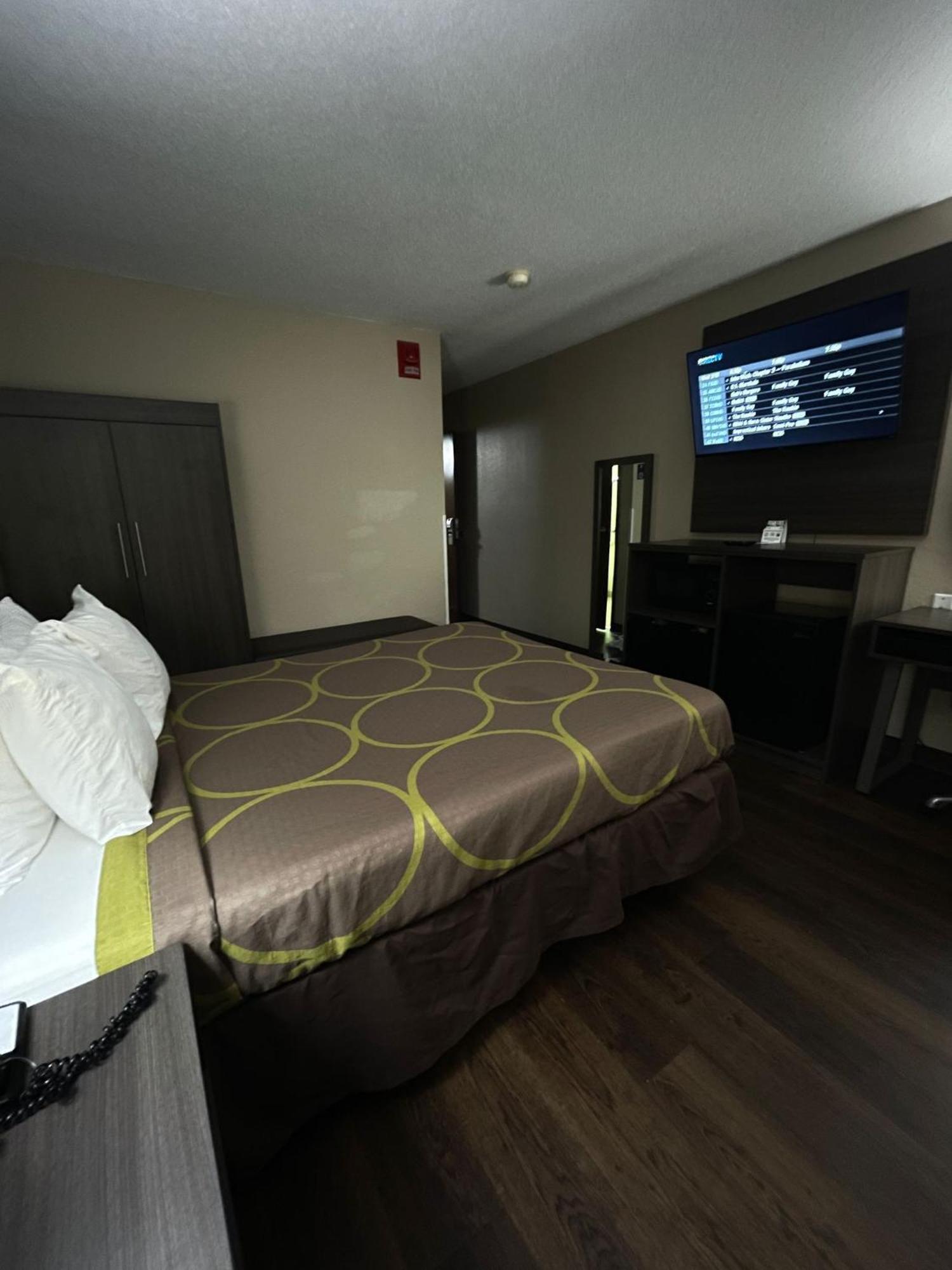 Super 8 By Wyndham