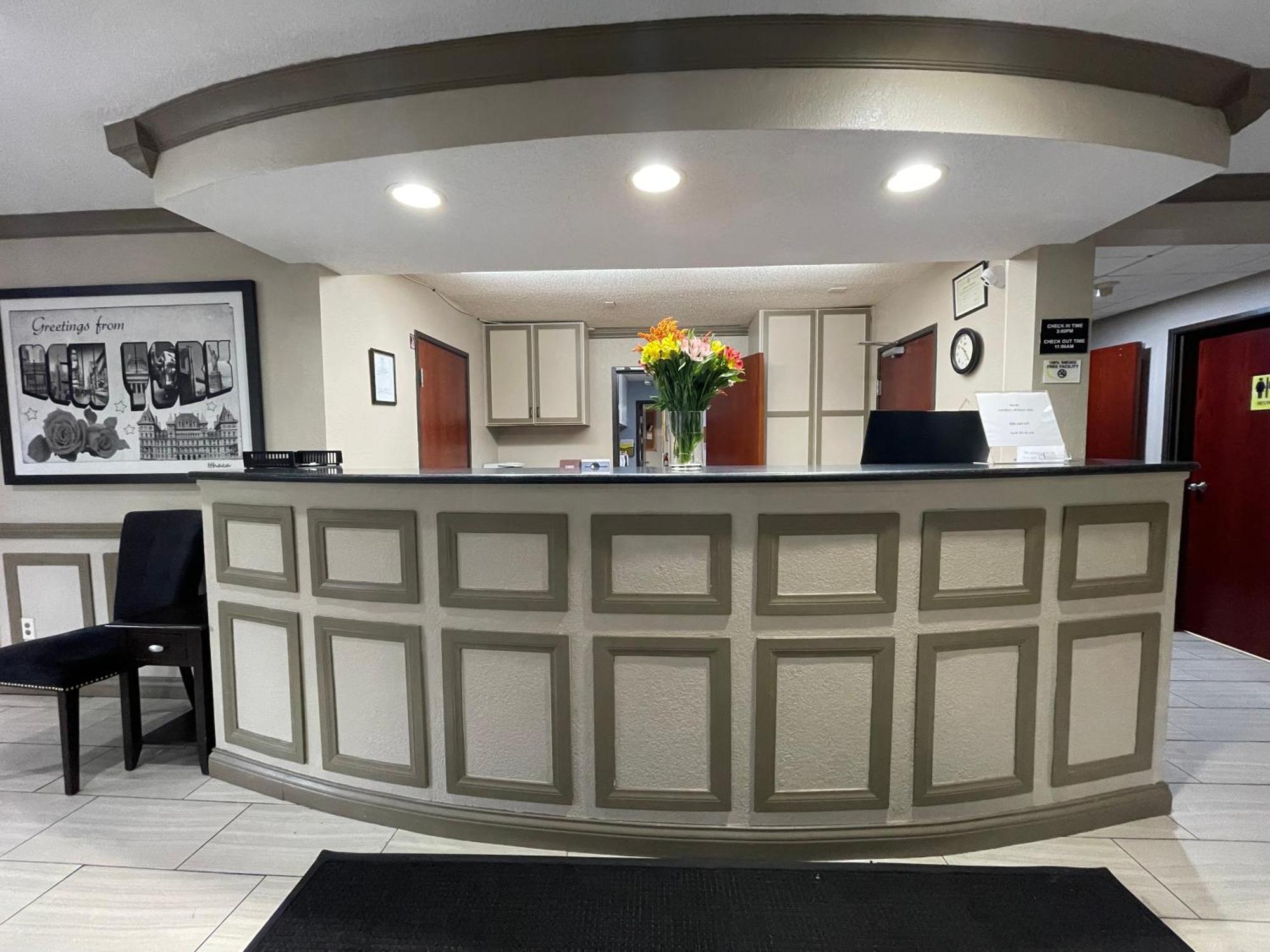 Super 8 By Wyndham Hotel