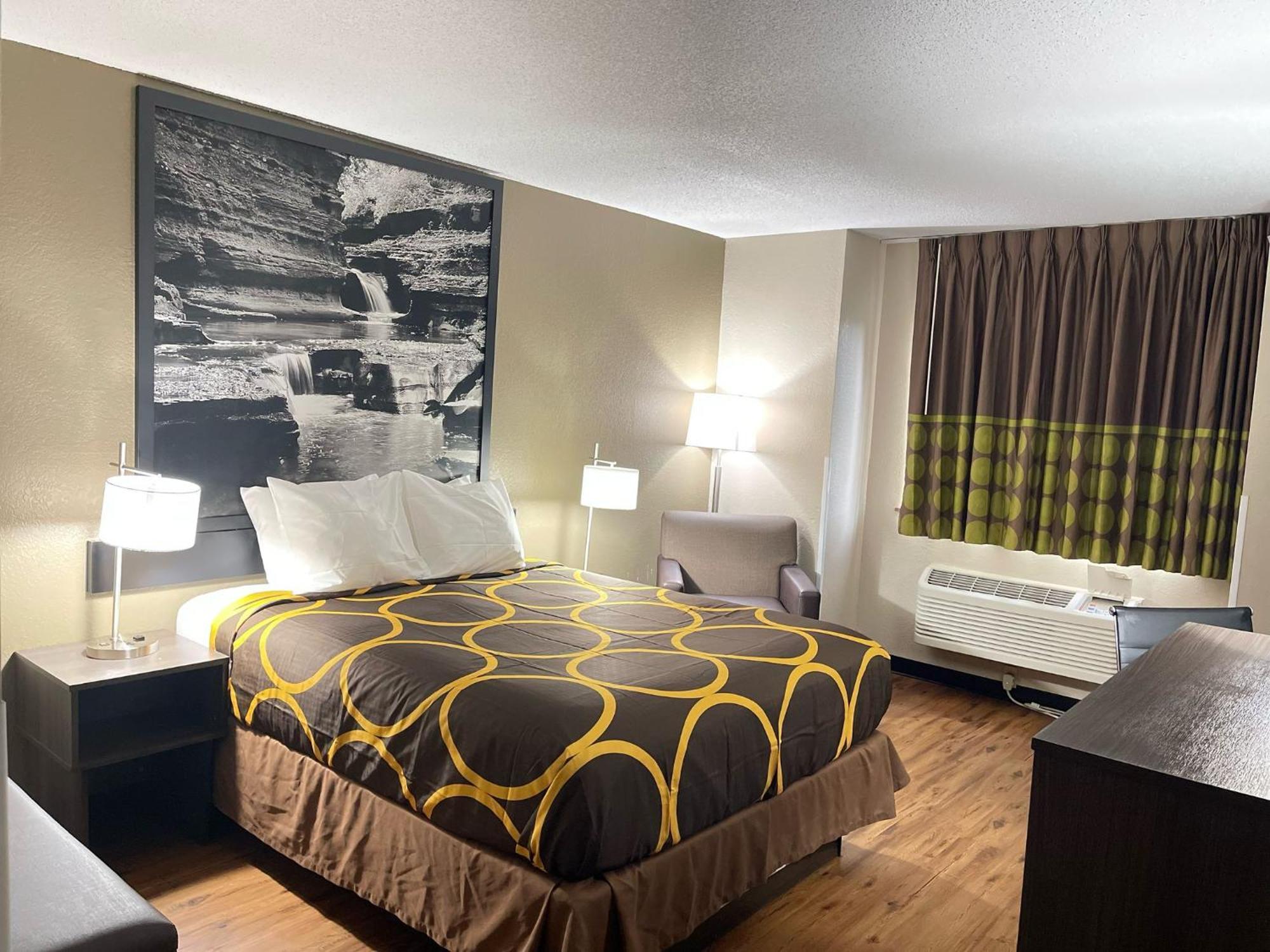 Super 8 By Wyndham 2* Ithaca