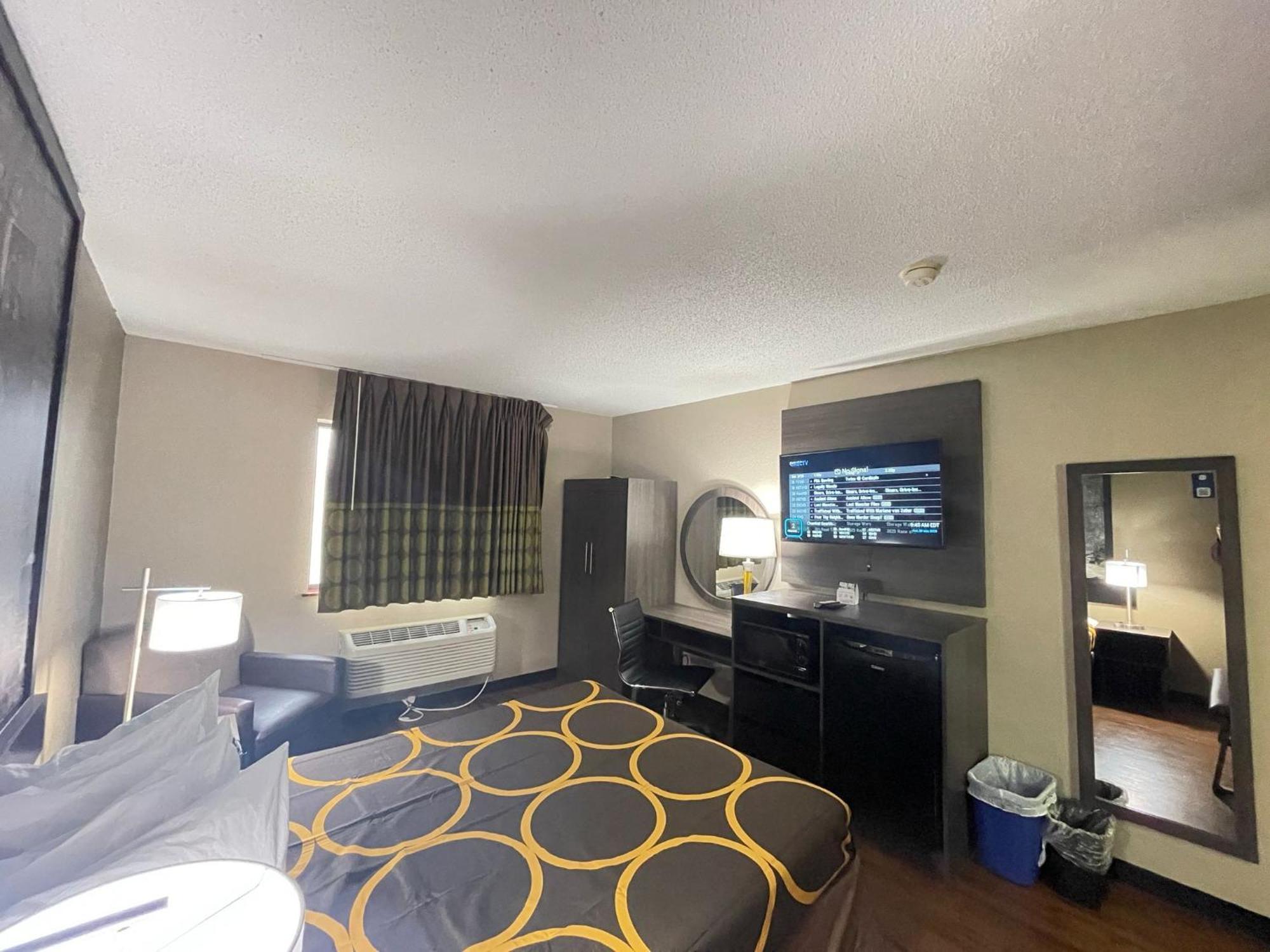 Super 8 By Wyndham