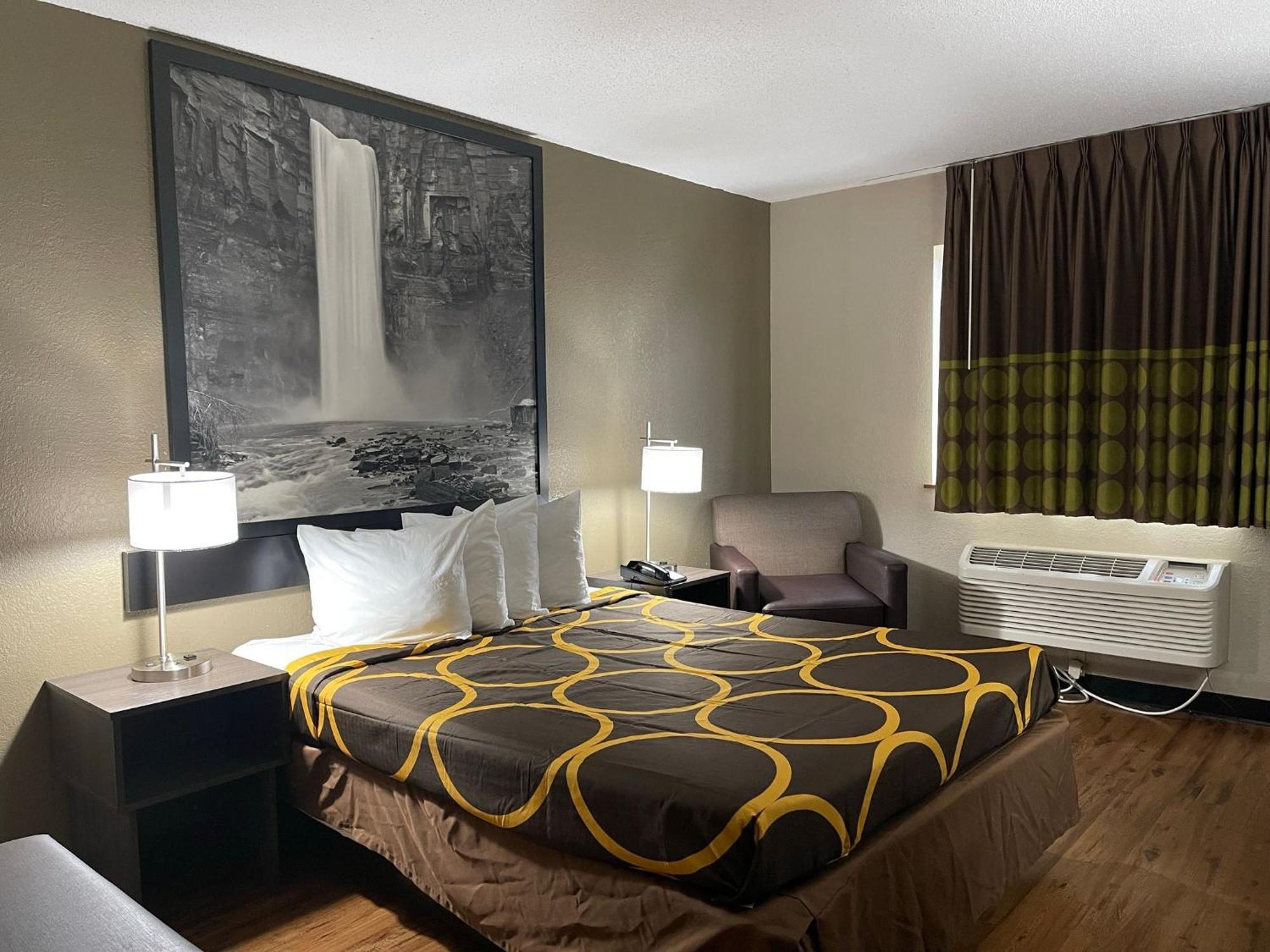 Super 8 By Wyndham Hotel Ithaca