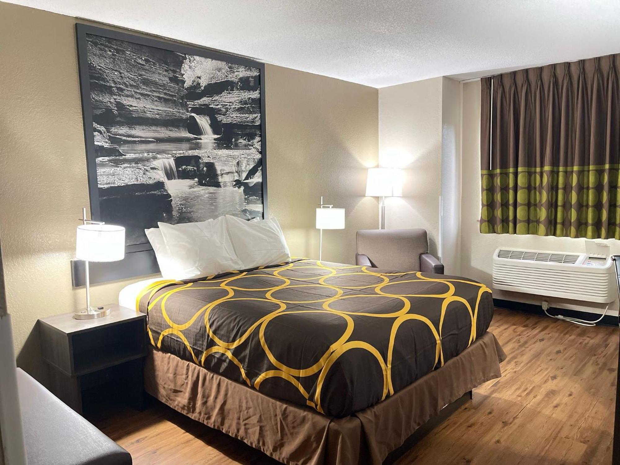 Super 8 By Wyndham 2*