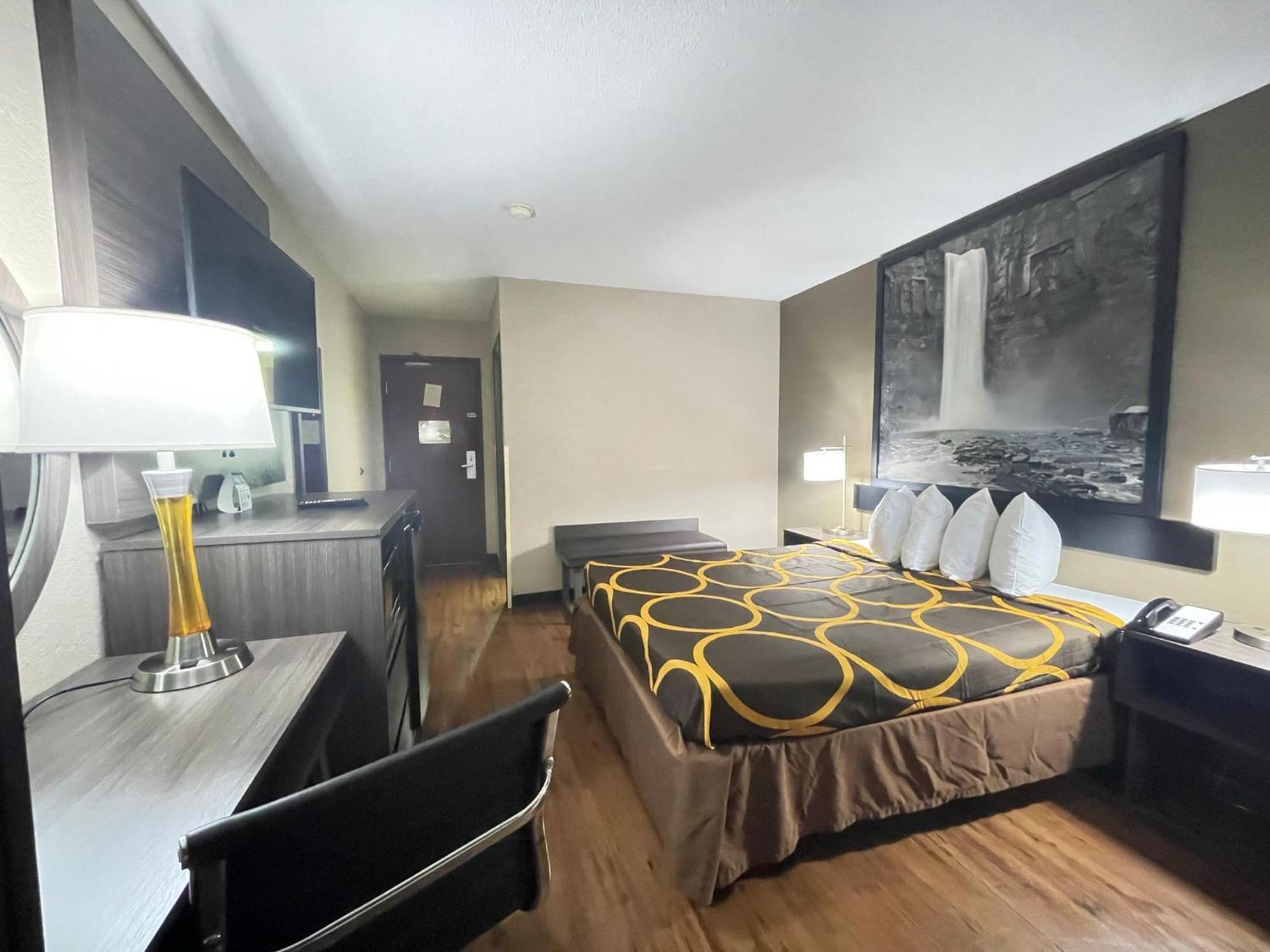 Super 8 By Wyndham Hotel Ithaca