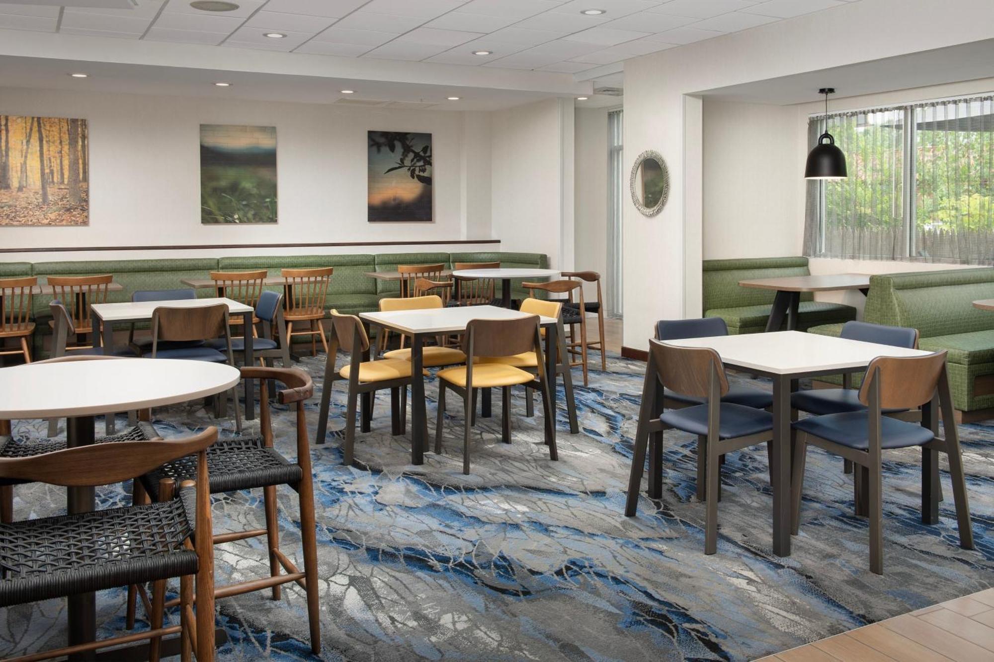 Fairfield & By Marriott 3* Ithaca