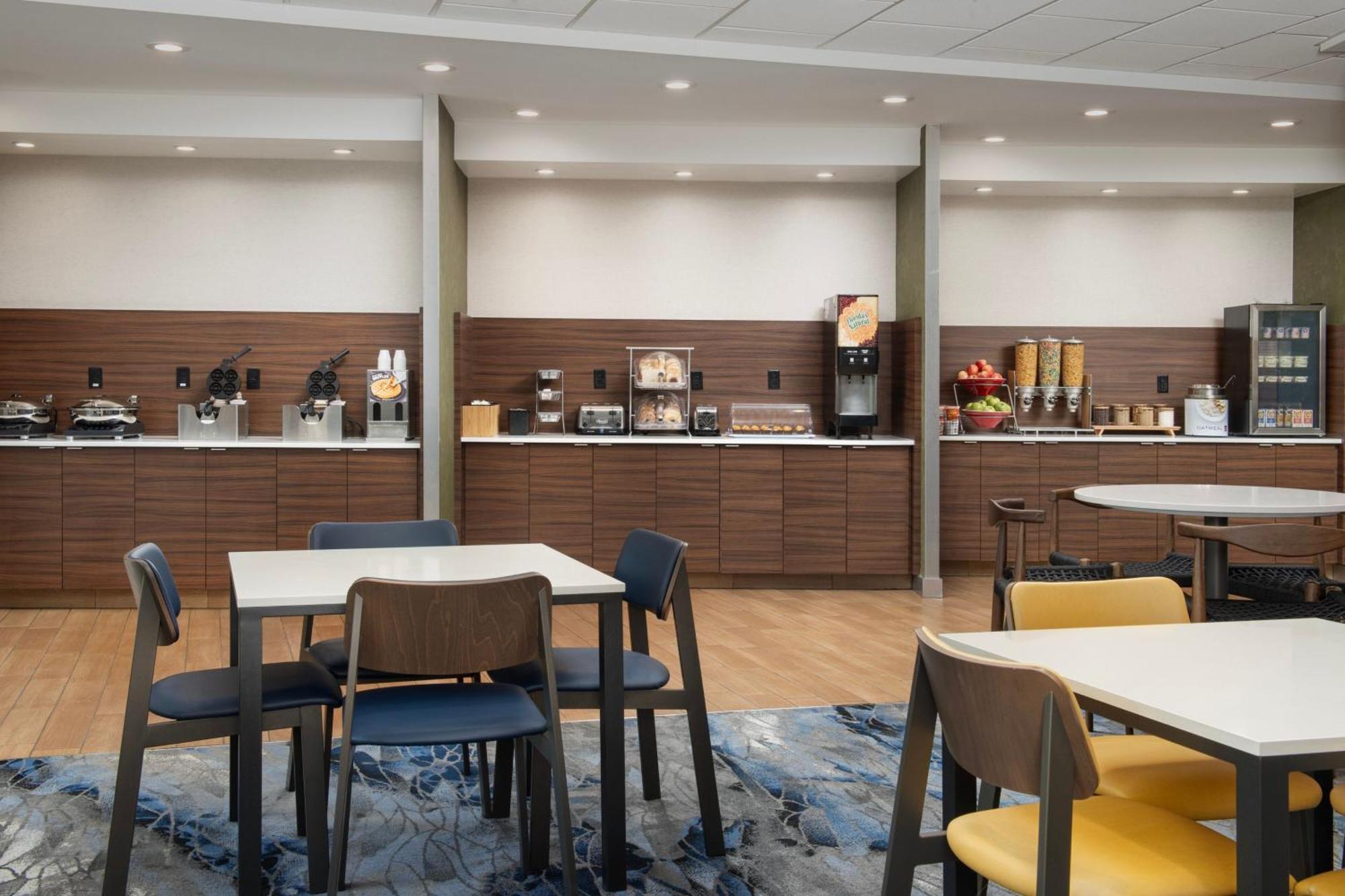 Fairfield & By Marriott Hotel 3*