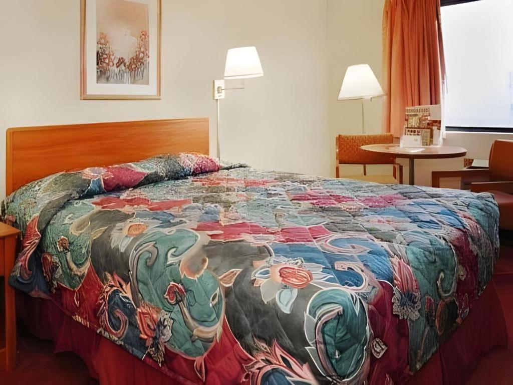 Hotel Econo 2*