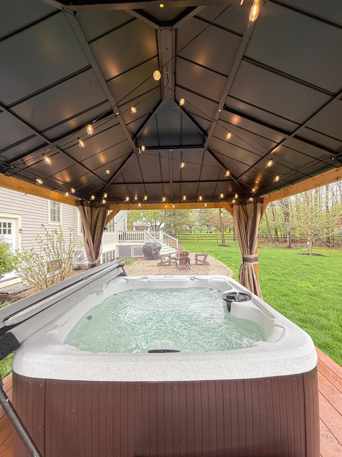 Cozy Retreat - Fenced Yard - 7 Min To Cornell Holiday home Ithaca