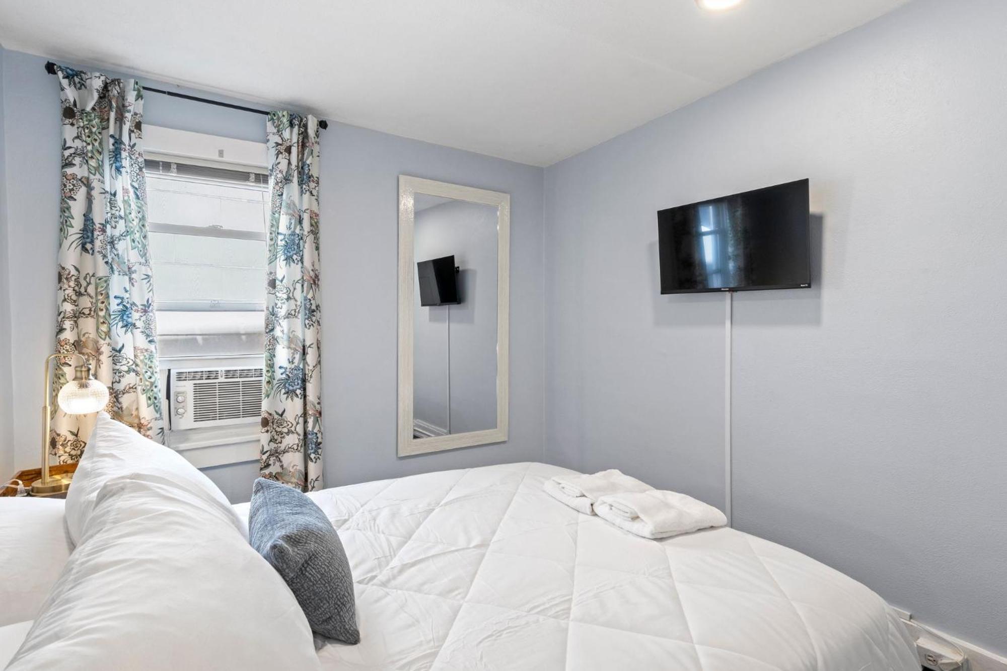 Hot Tub! Close To Cornell, College, Commons! * Ithaca