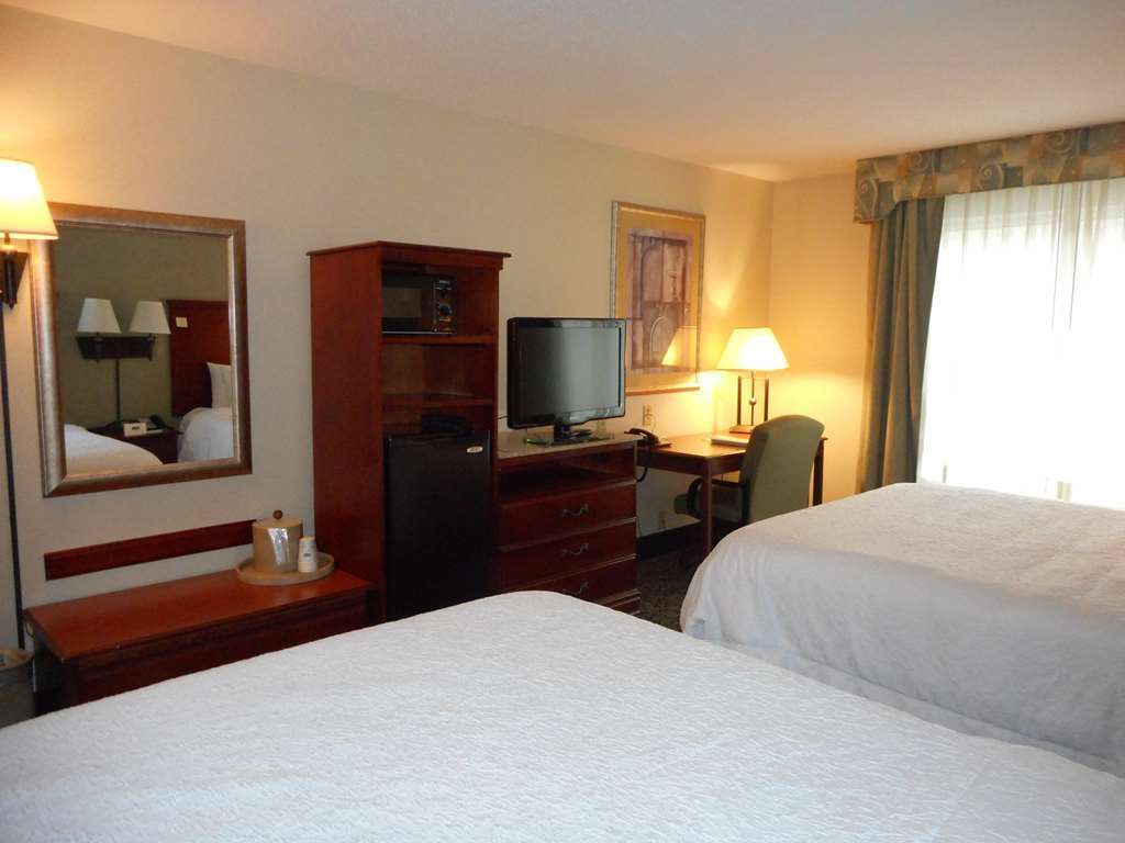 Hampton 3*
